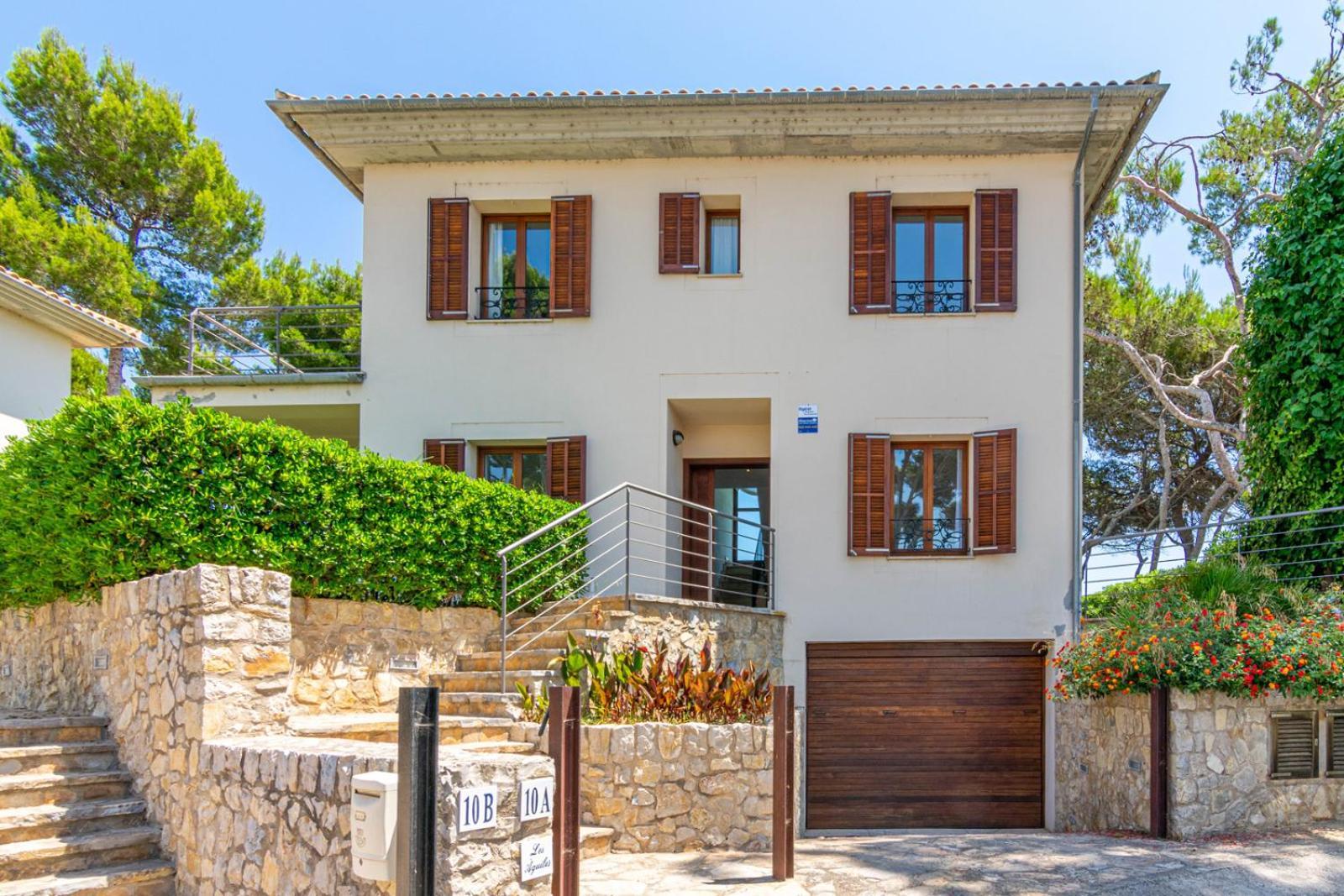 Pinada Villa