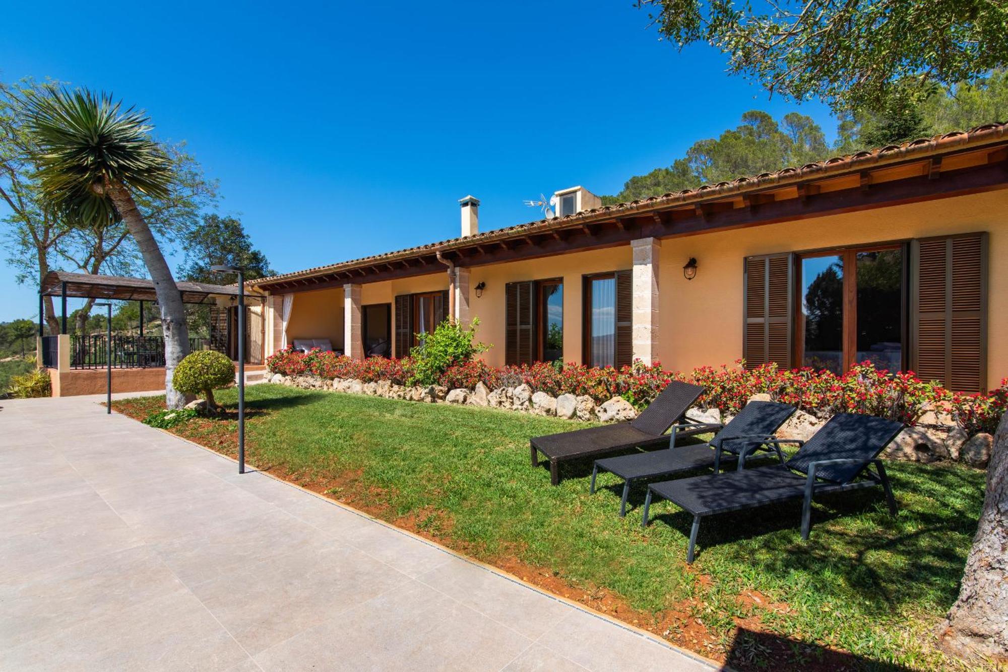 Es Bessons By Rentallorca Country house *