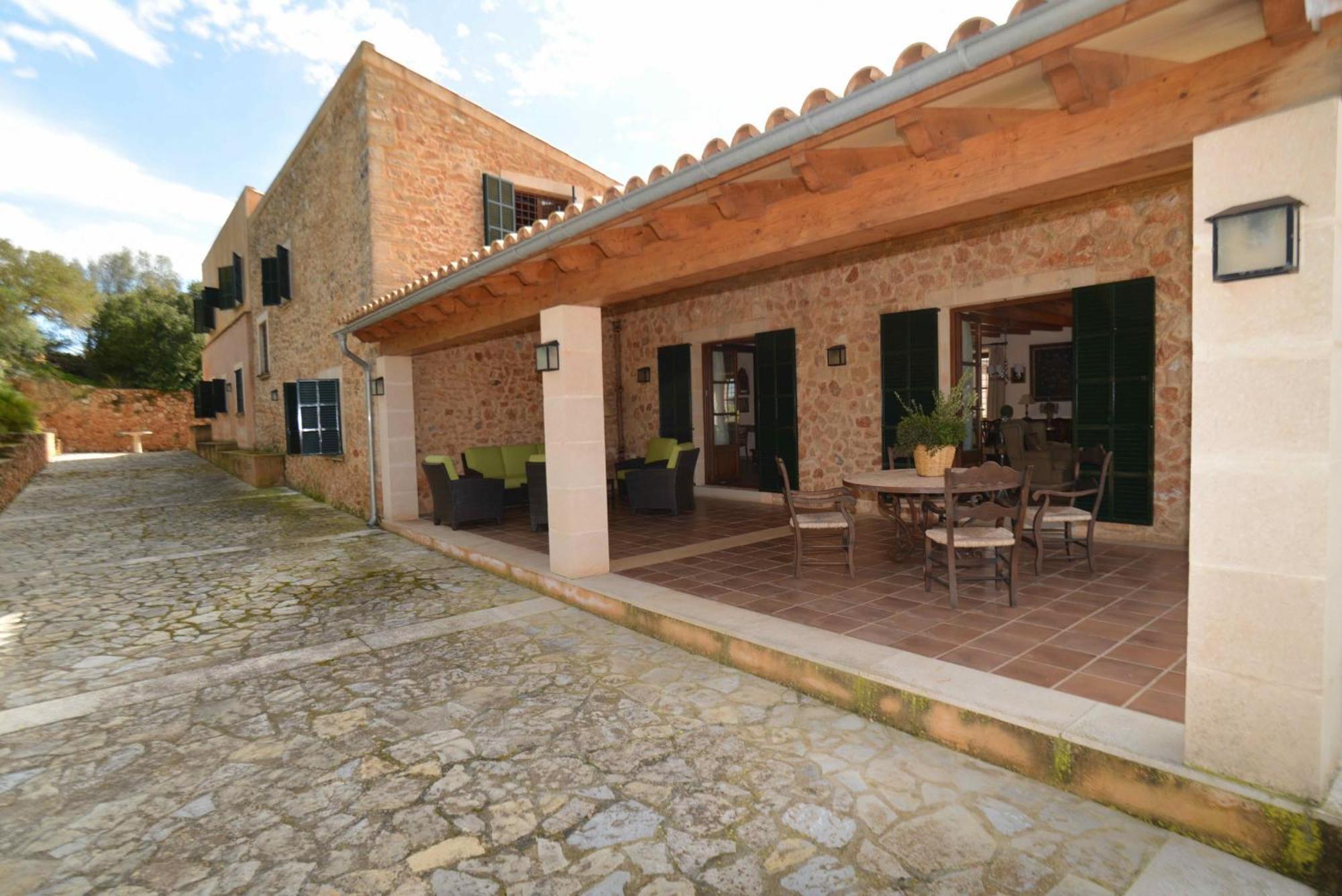- 45104-4 Mallorca Villa Artà