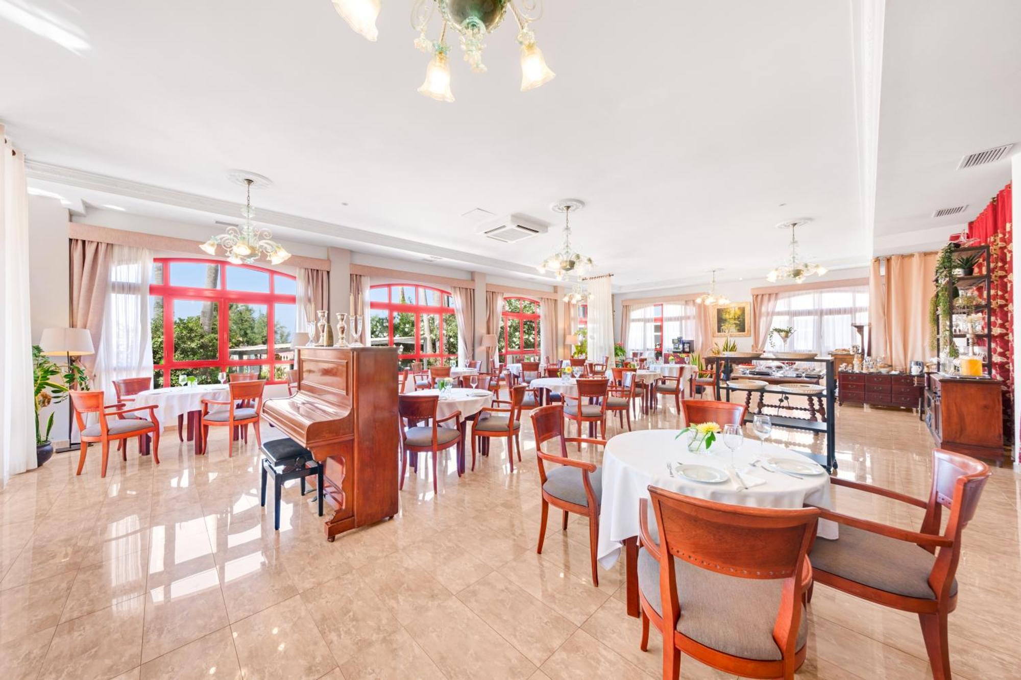 Ciutat Jardi Hotel 4*