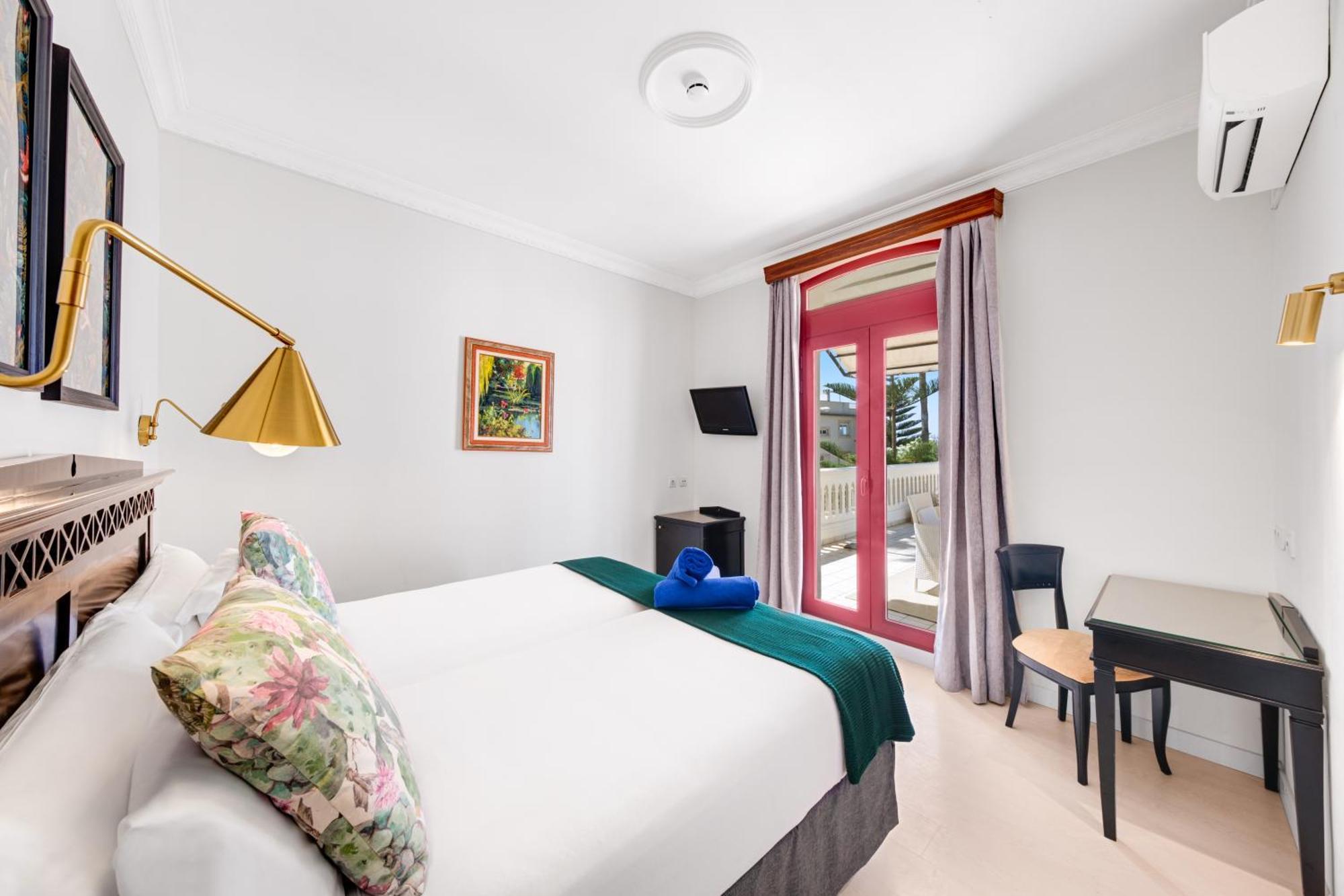 Ciutat Jardi Hotel 4*