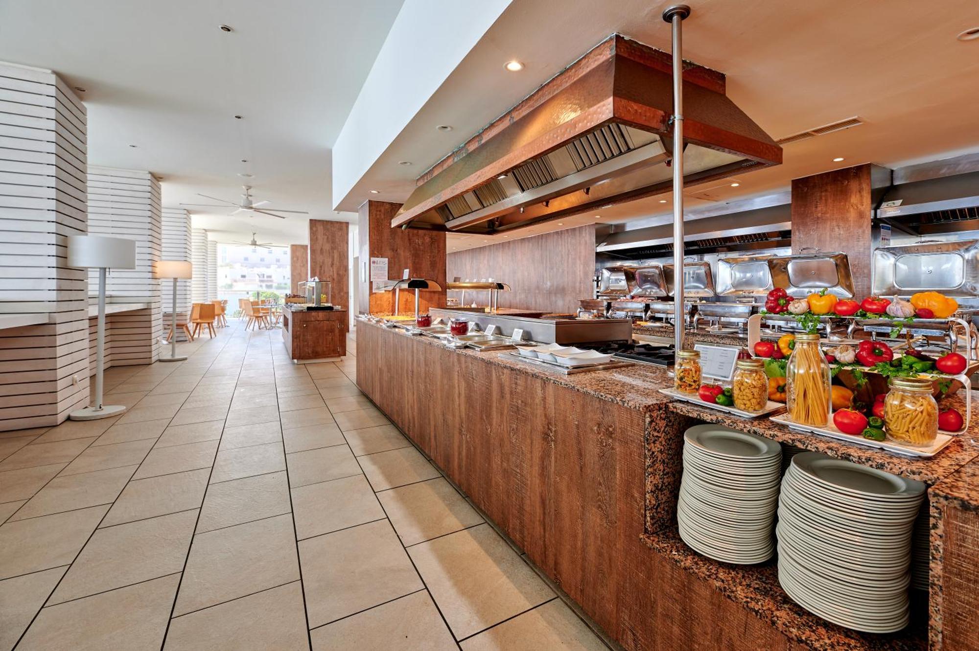 Hotel Alua