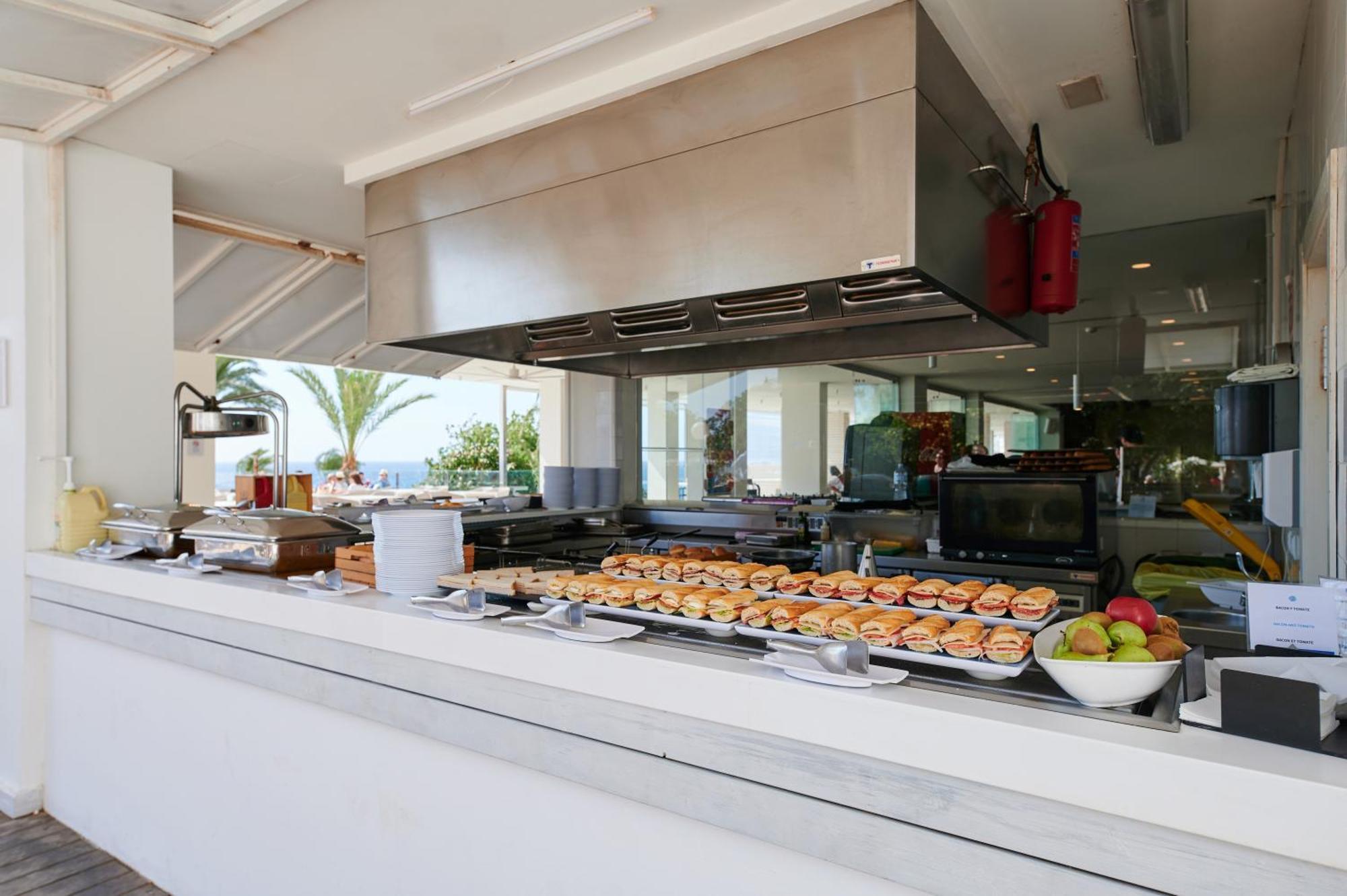 Alua Hotel