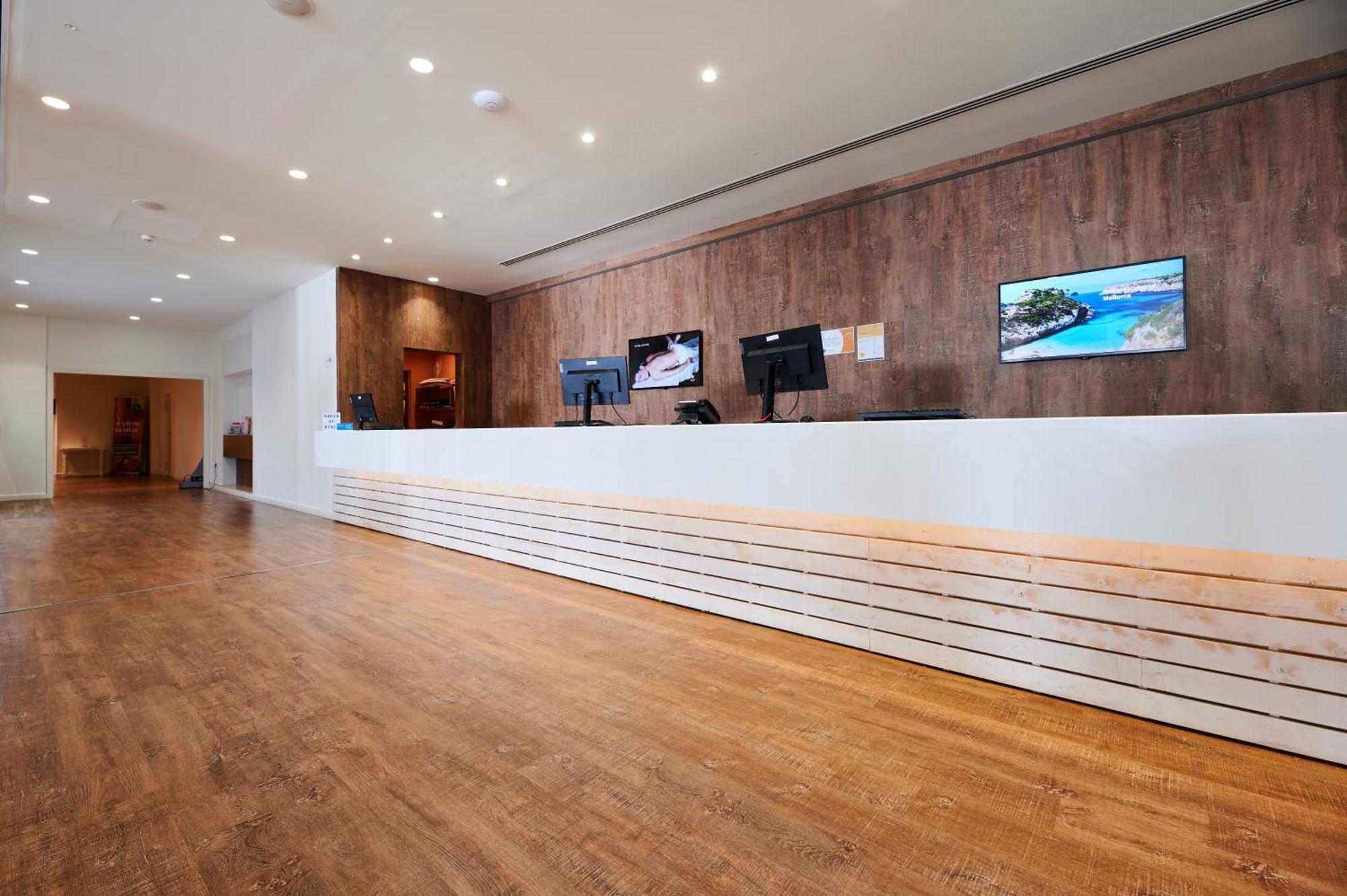 Hotel Alua