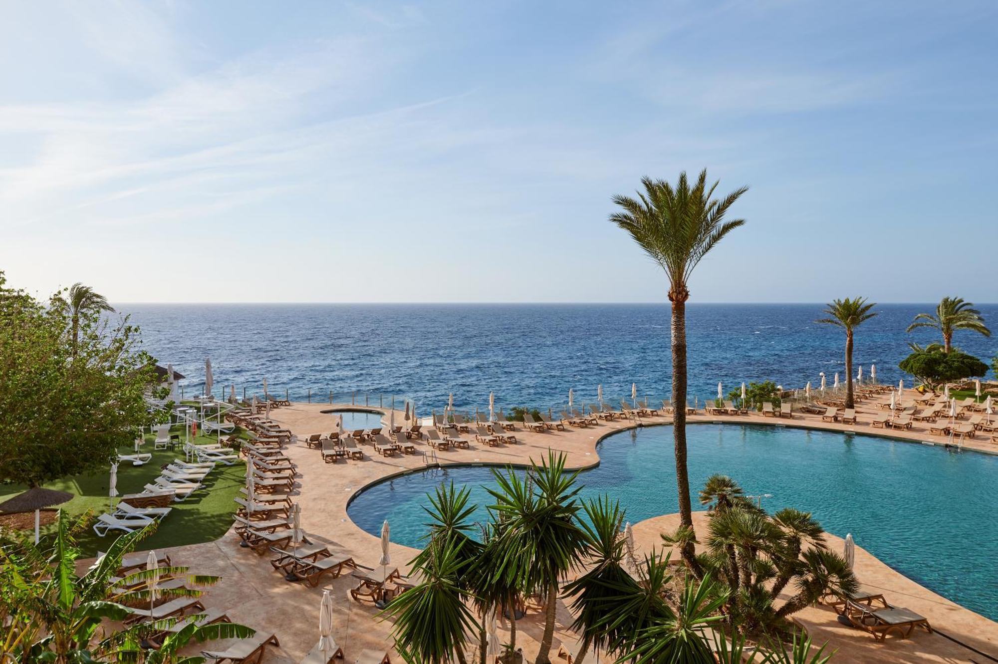 Alua Hotel