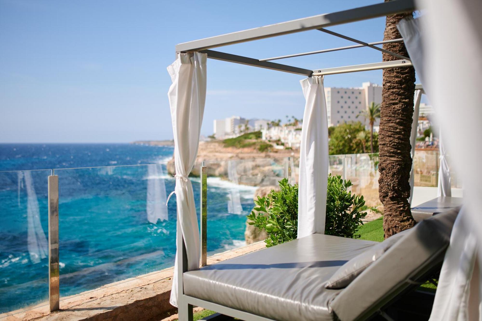 Hotel Alua 4*