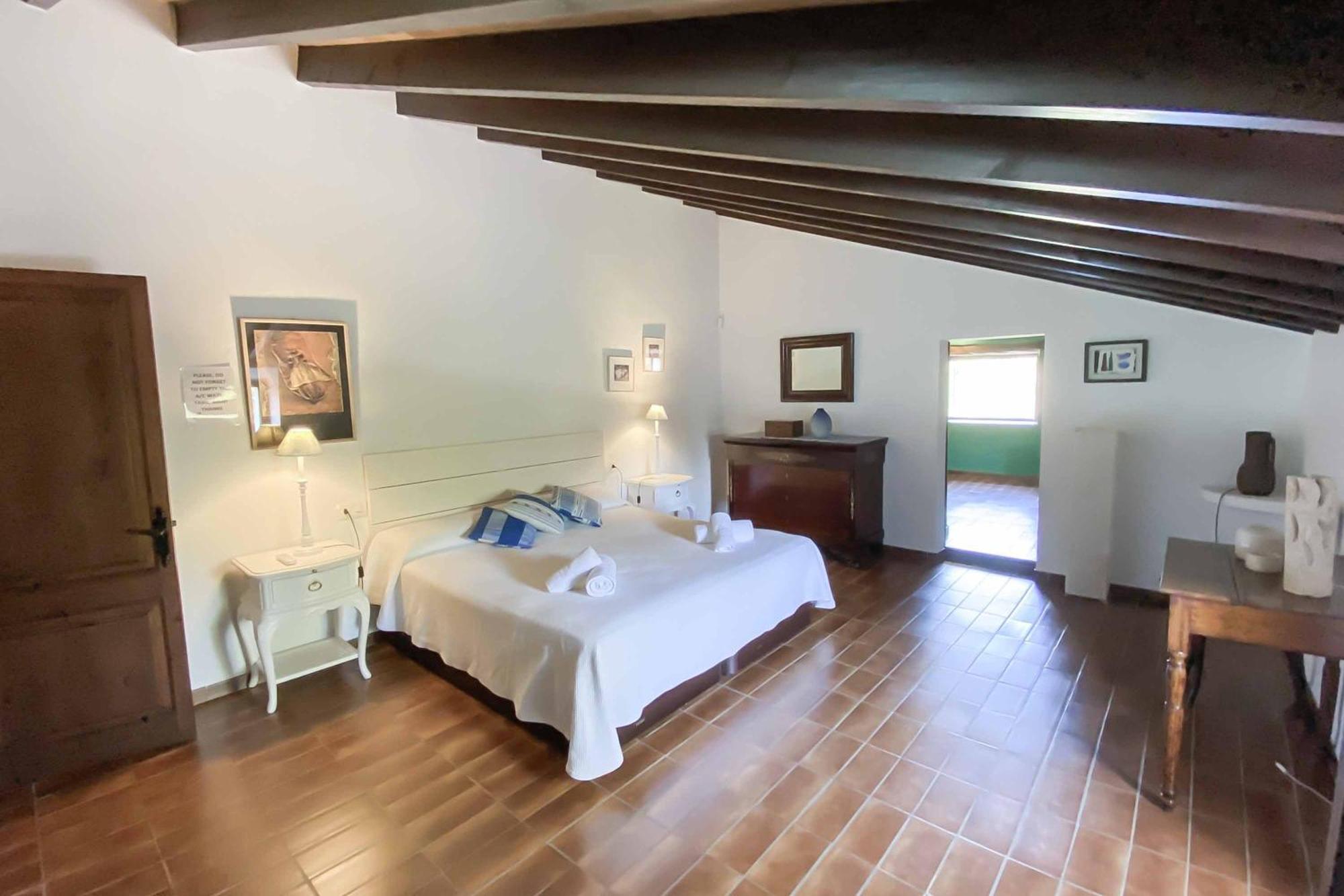Guineu Villa *