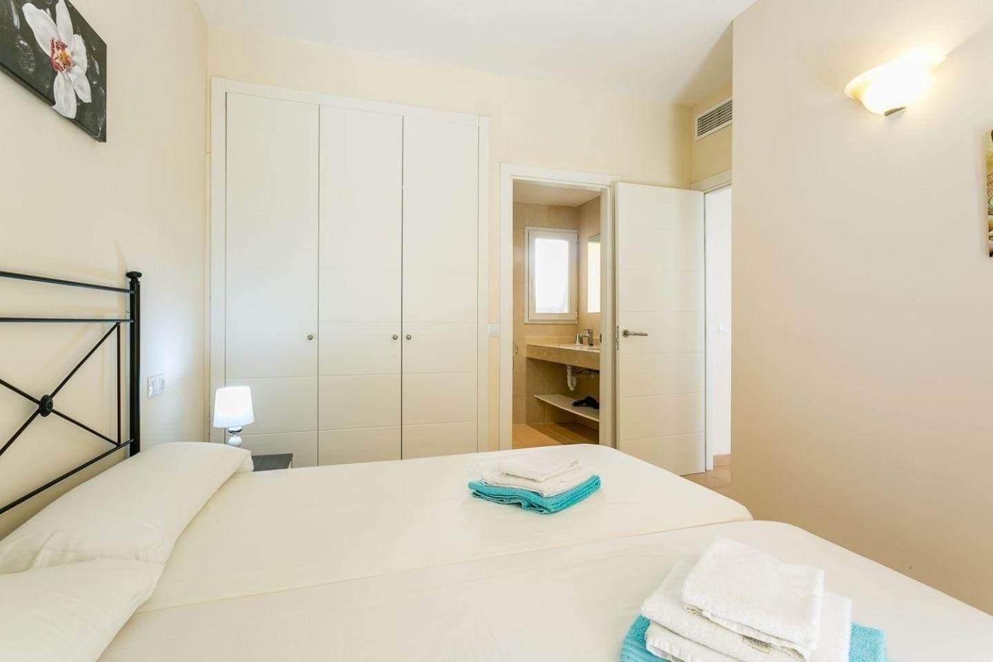Apartment Mediterranes Mit Pool