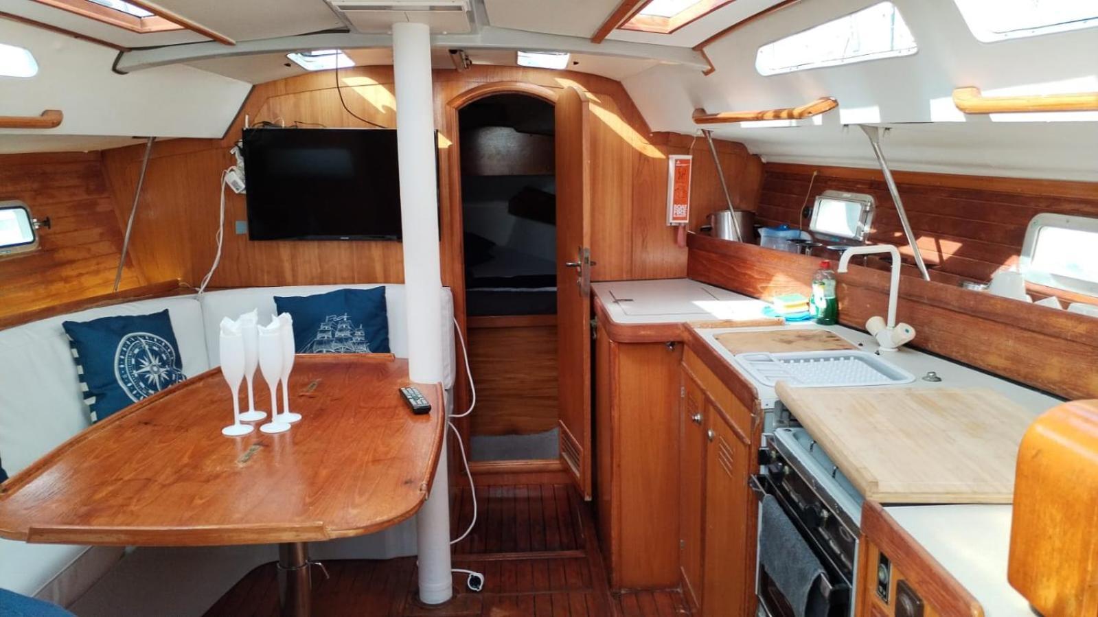 Hotel en barco Velero Privado *