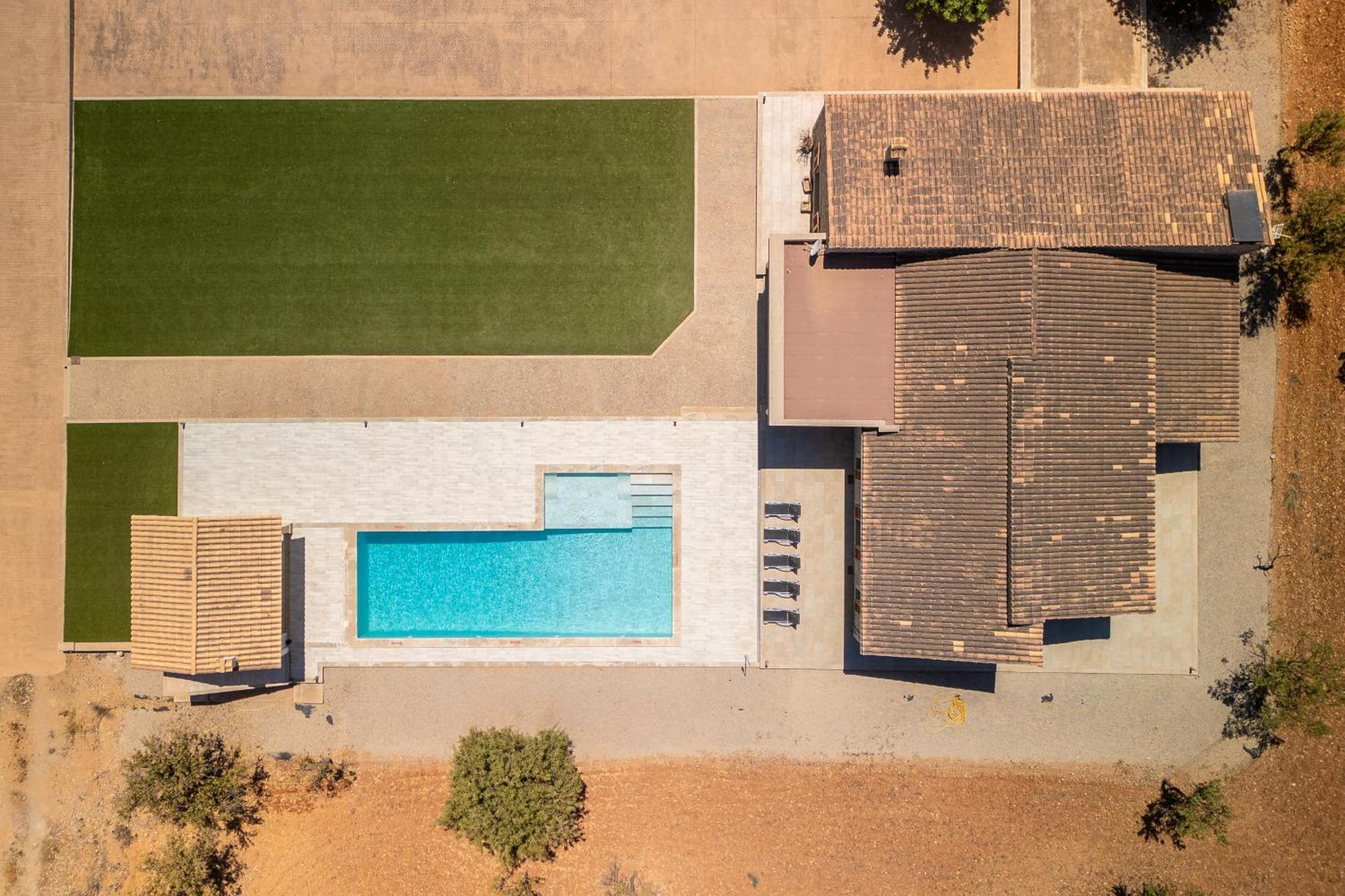 Villa Mireia 2002 With Pool And Garden By Bebreeze Mallorca *