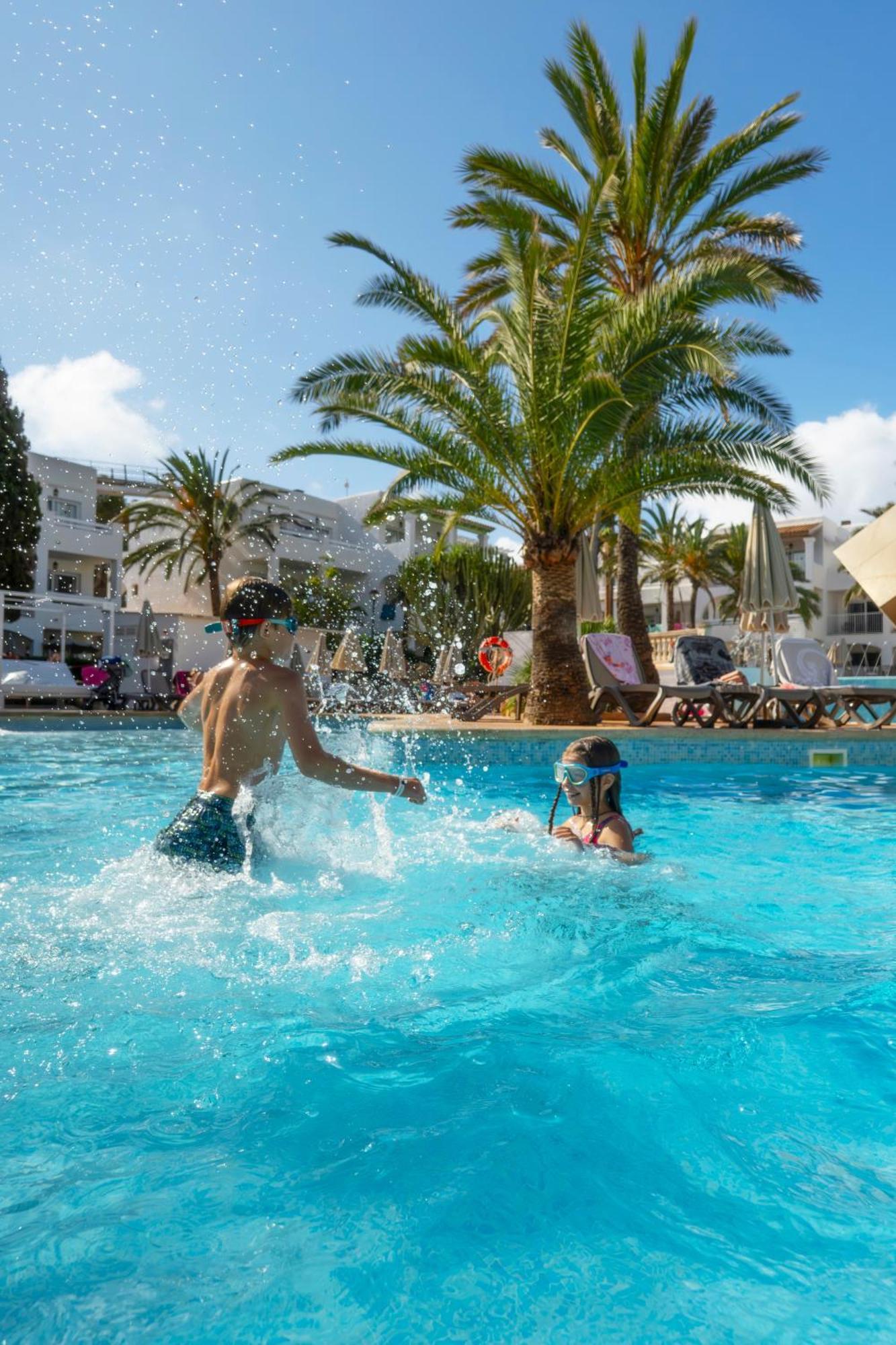Calimera Fido Gardens