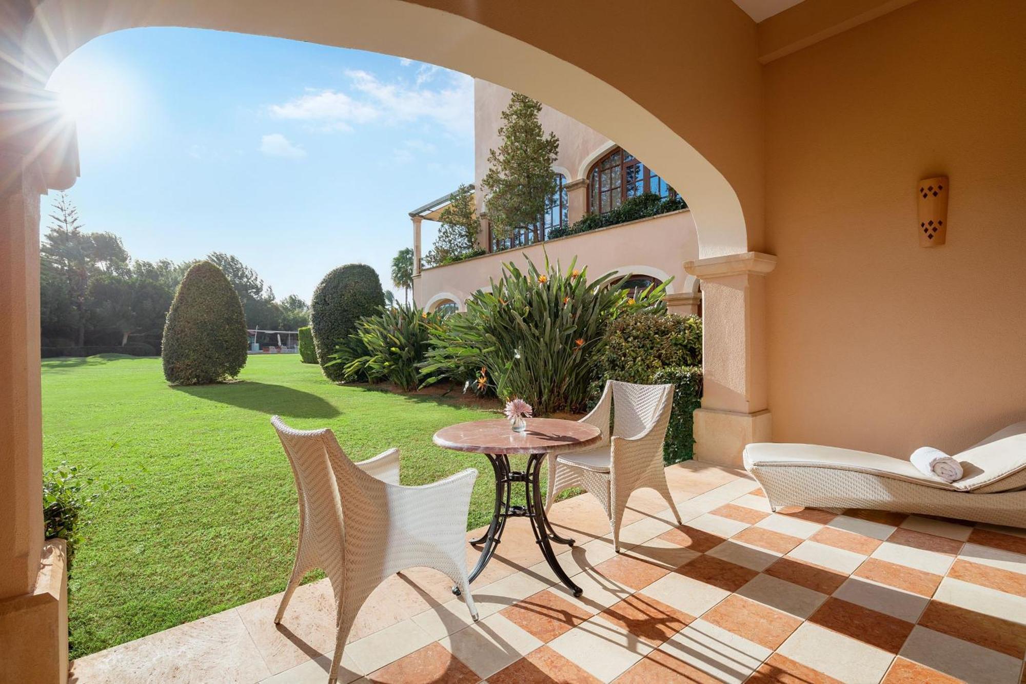 The St. Regis Mardavall Mallorca Resort Palma Nova (Mallorca)