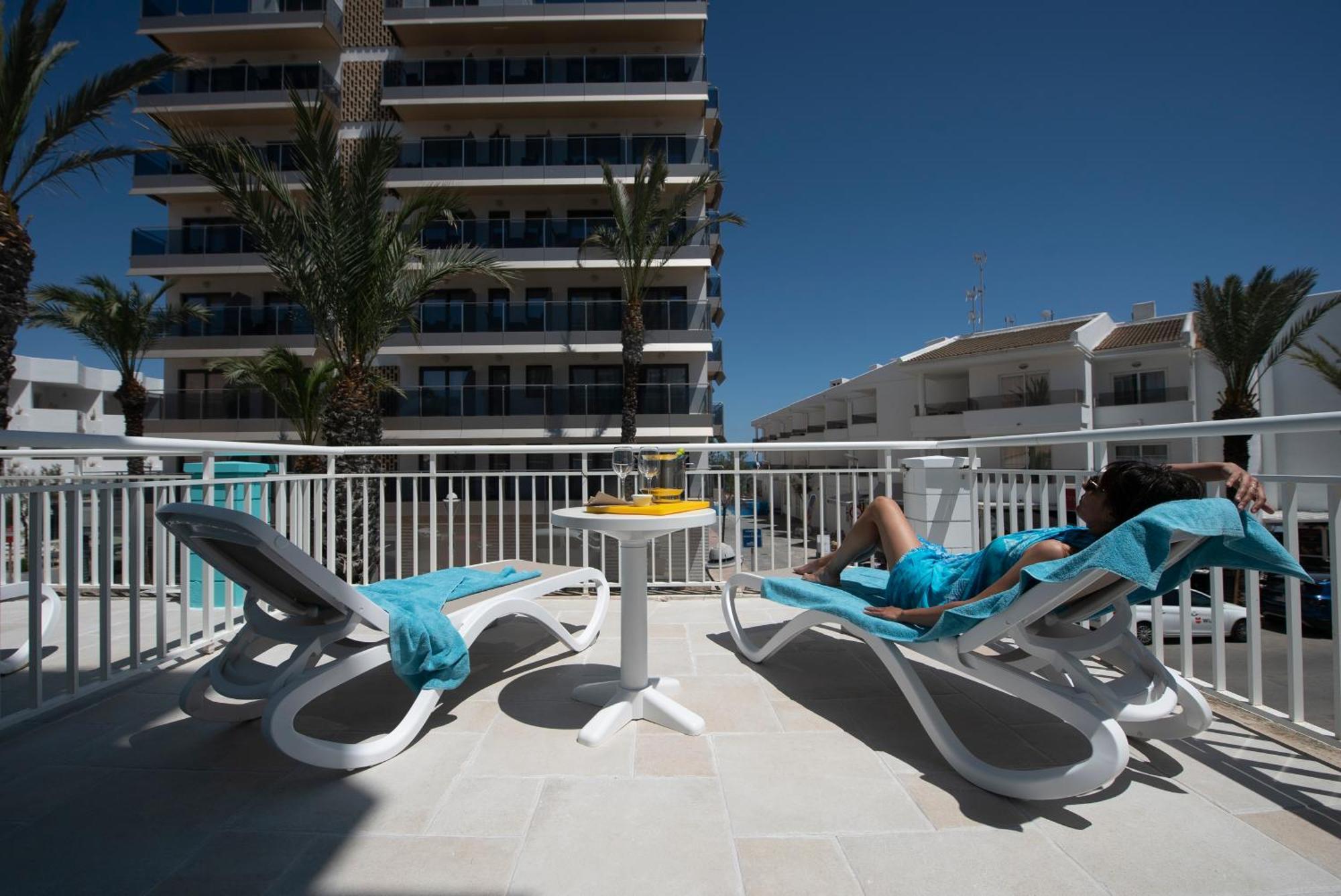 Blanca Hotel *