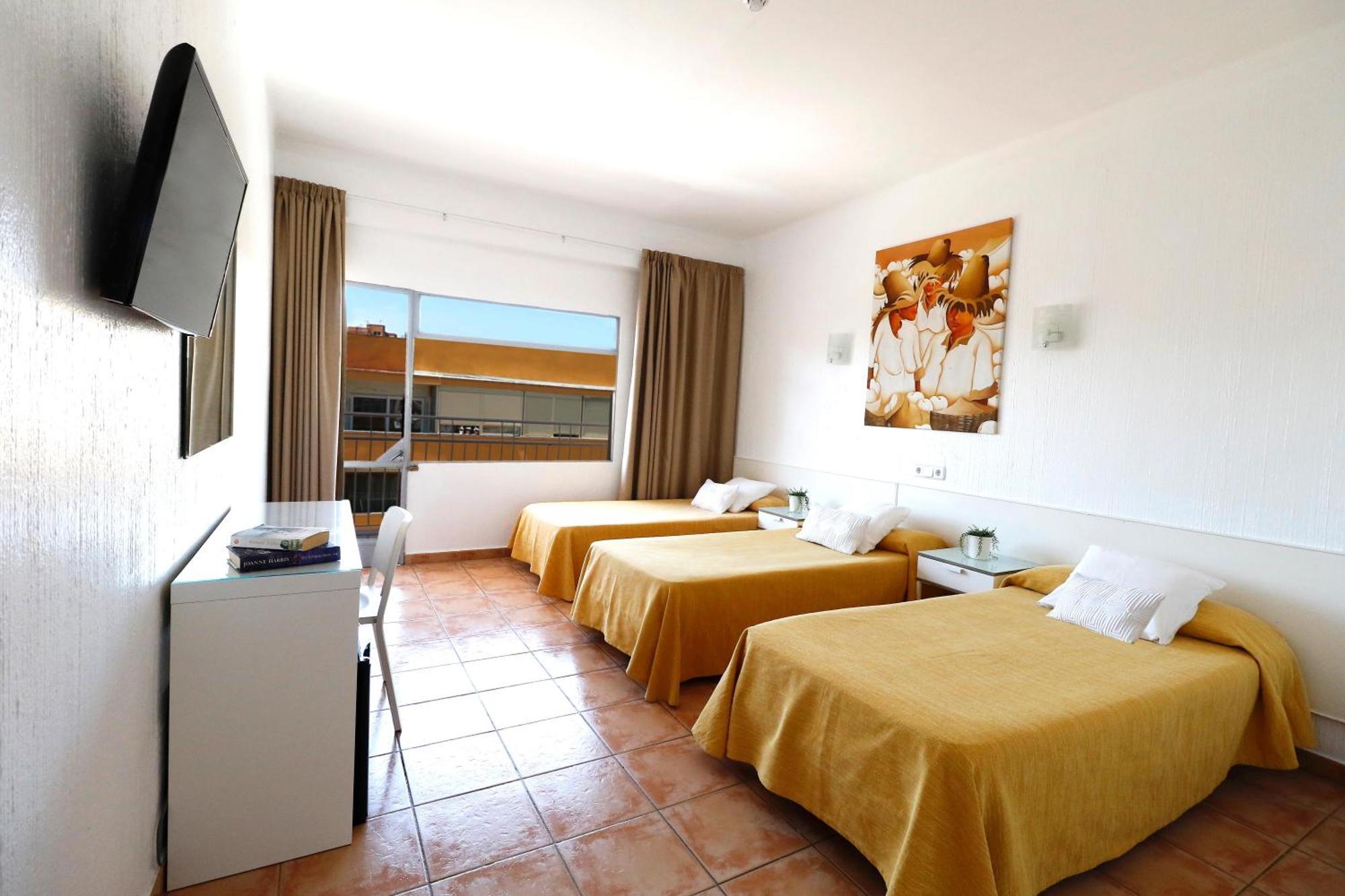 Hostal Hsr Gil (adults Only)