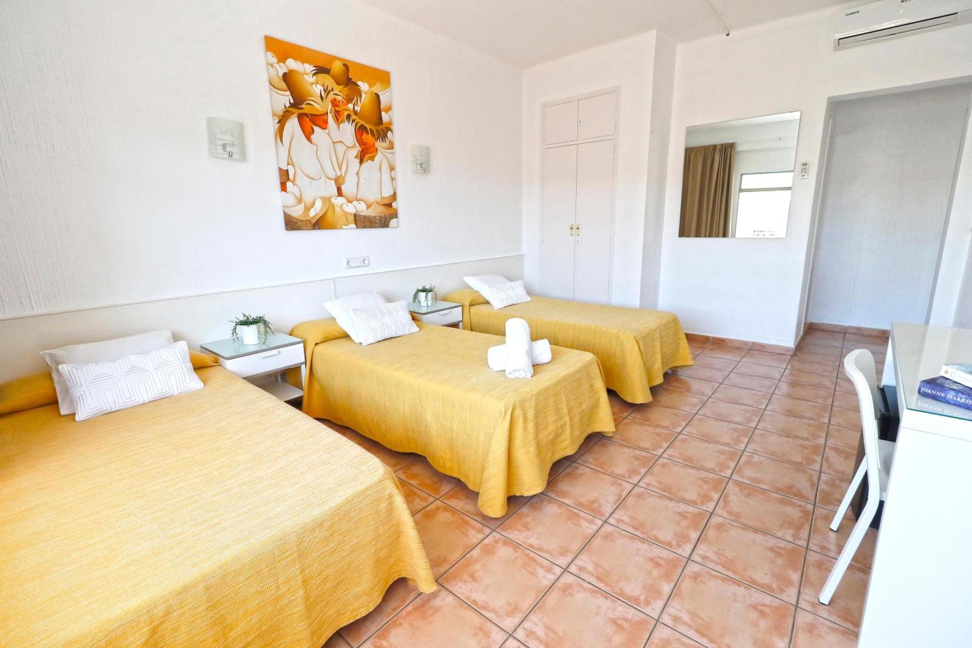 Hsr Gil (adults Only) Hostal *