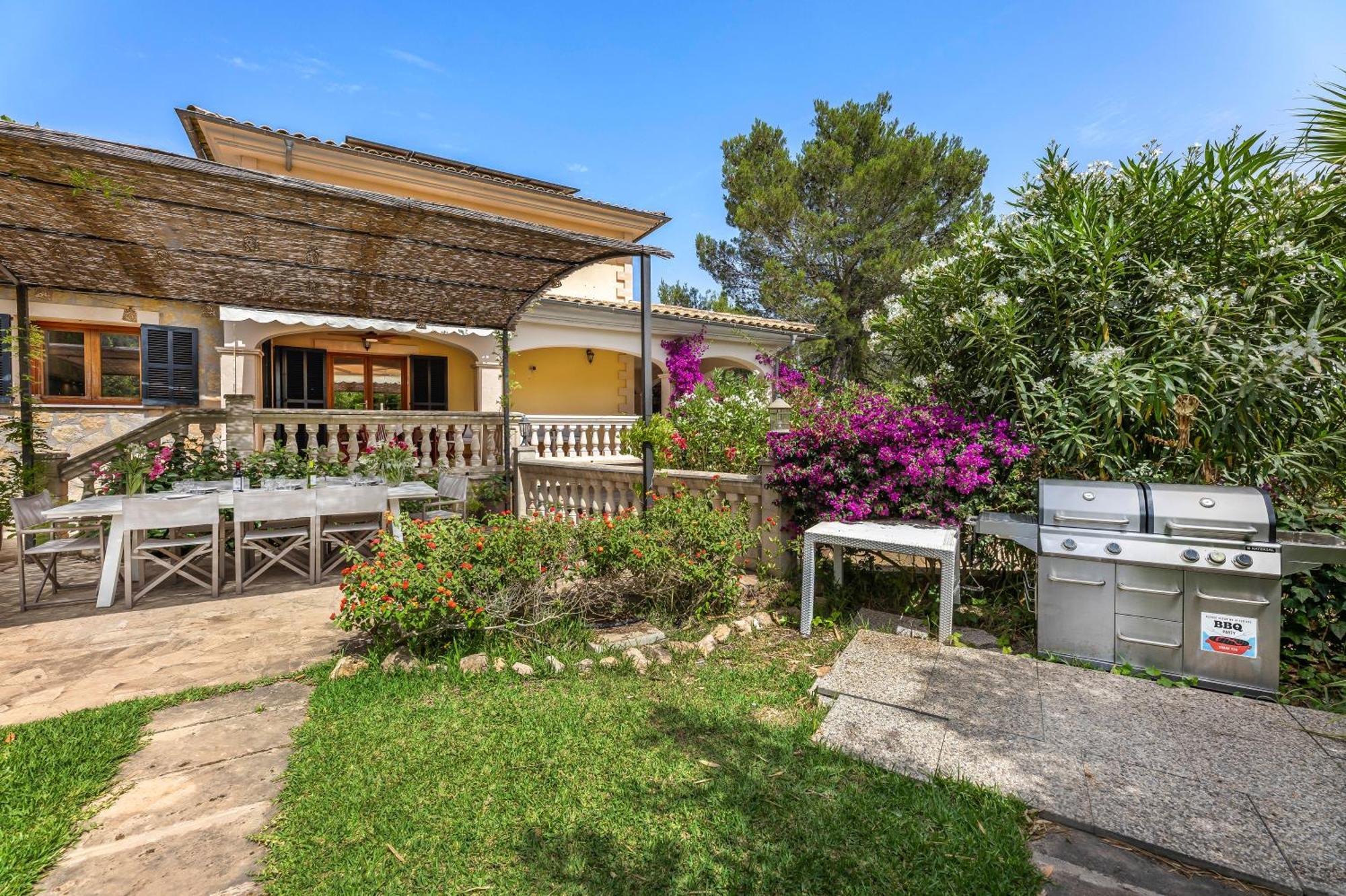 Jacelia Villa