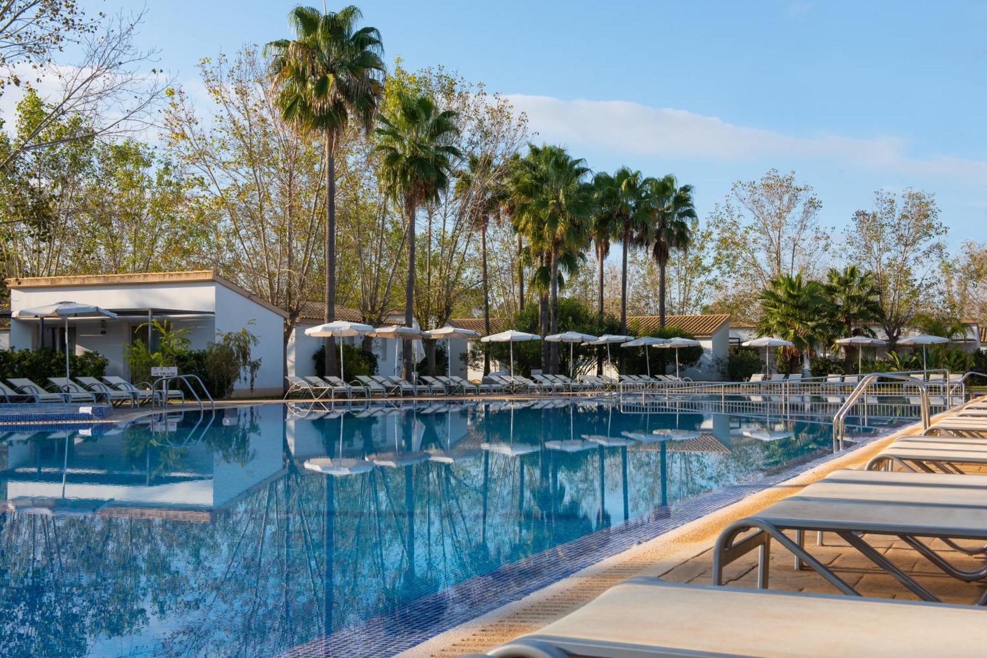 Hotel Valentin Playa De Muro 4*