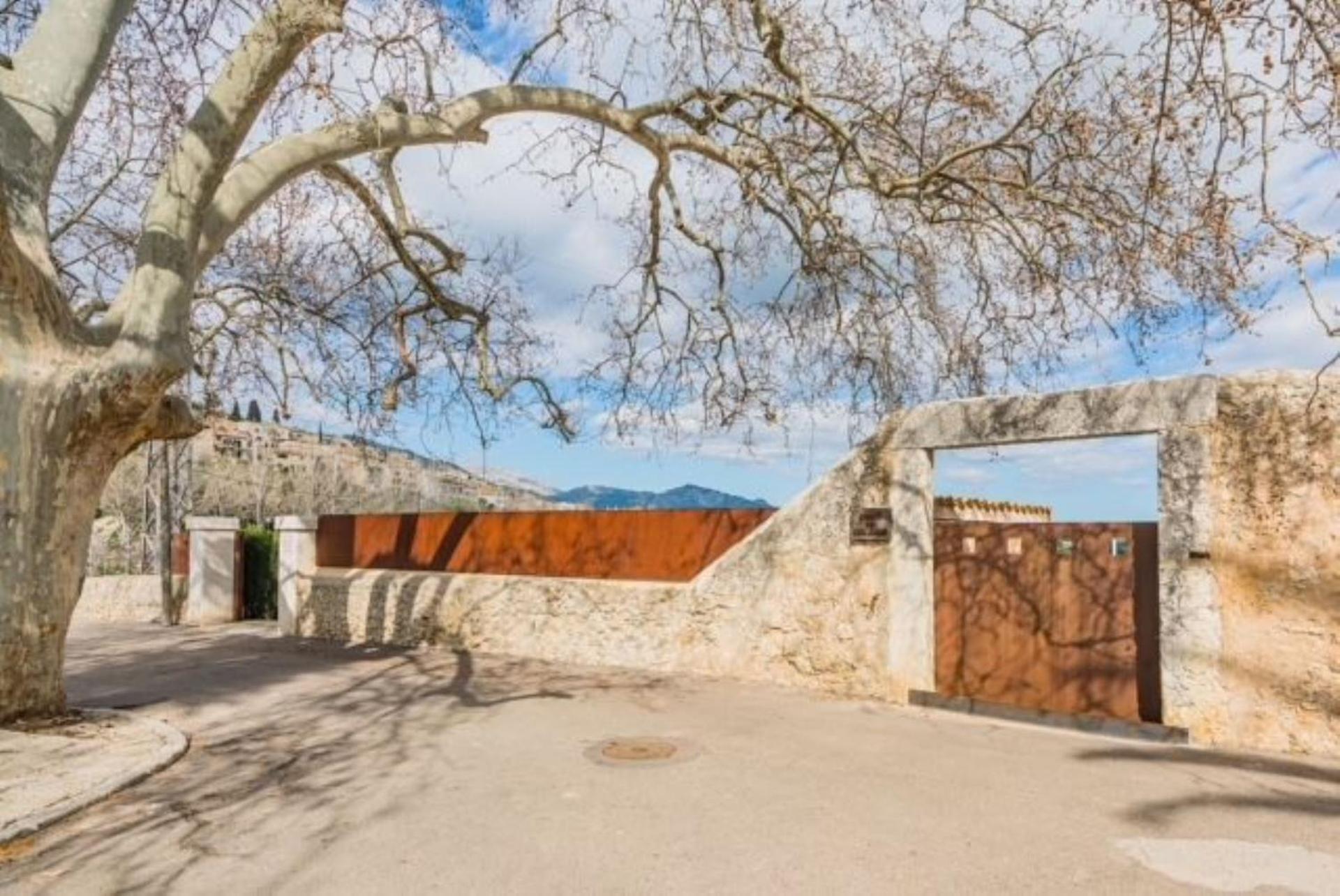 Casa Con Piscina En *
