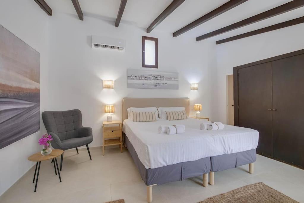 Copet, Stilvoll Und Ruhig,xxl Pool,daybeds,wifi,klima Manacor (Mallorca)