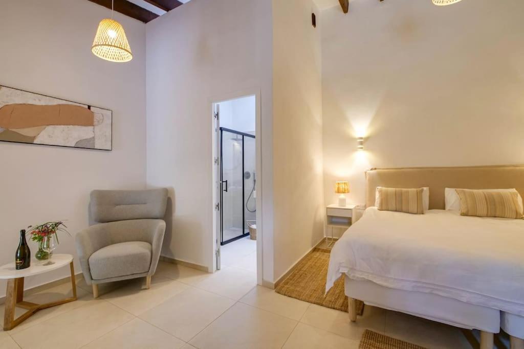 Apartamento Marilla ,kueche, Stilvoll, Xxl Pool, Wifi, Klima