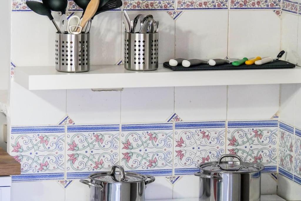 Apartamento Marilla ,kueche, Stilvoll, Xxl Pool, Wifi, Klima