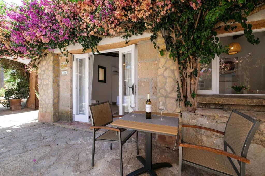 Apartamento Llorenc 1, Entspannung Pur,stilvoll,ruhig,xxl Pool