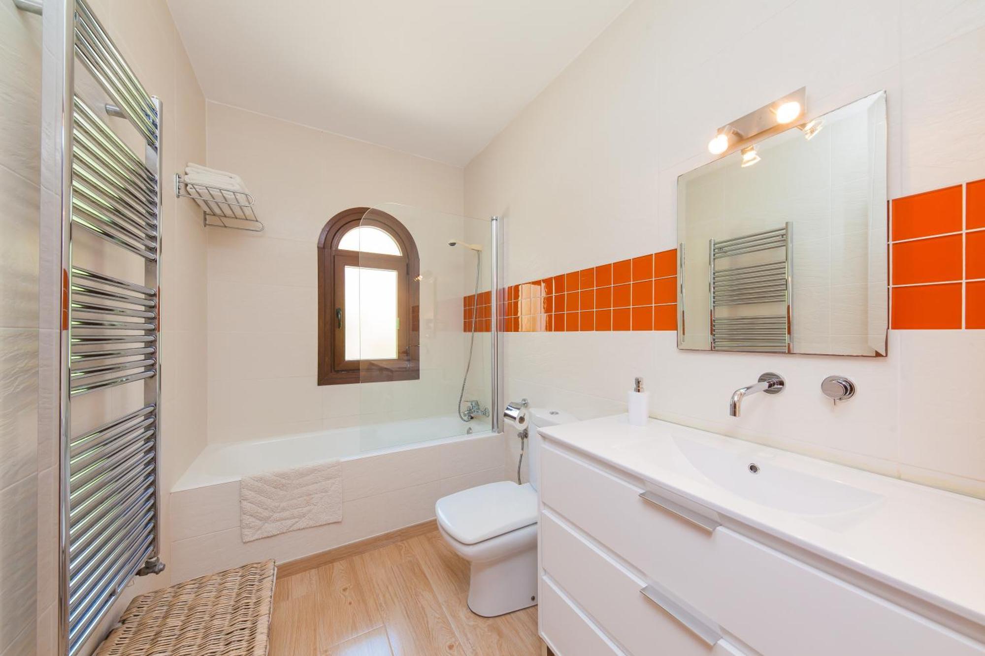 Villa Casa Paseo Platon, Very Close To The Beach, With Pool And Garden Cala Mandia (Mallorca)