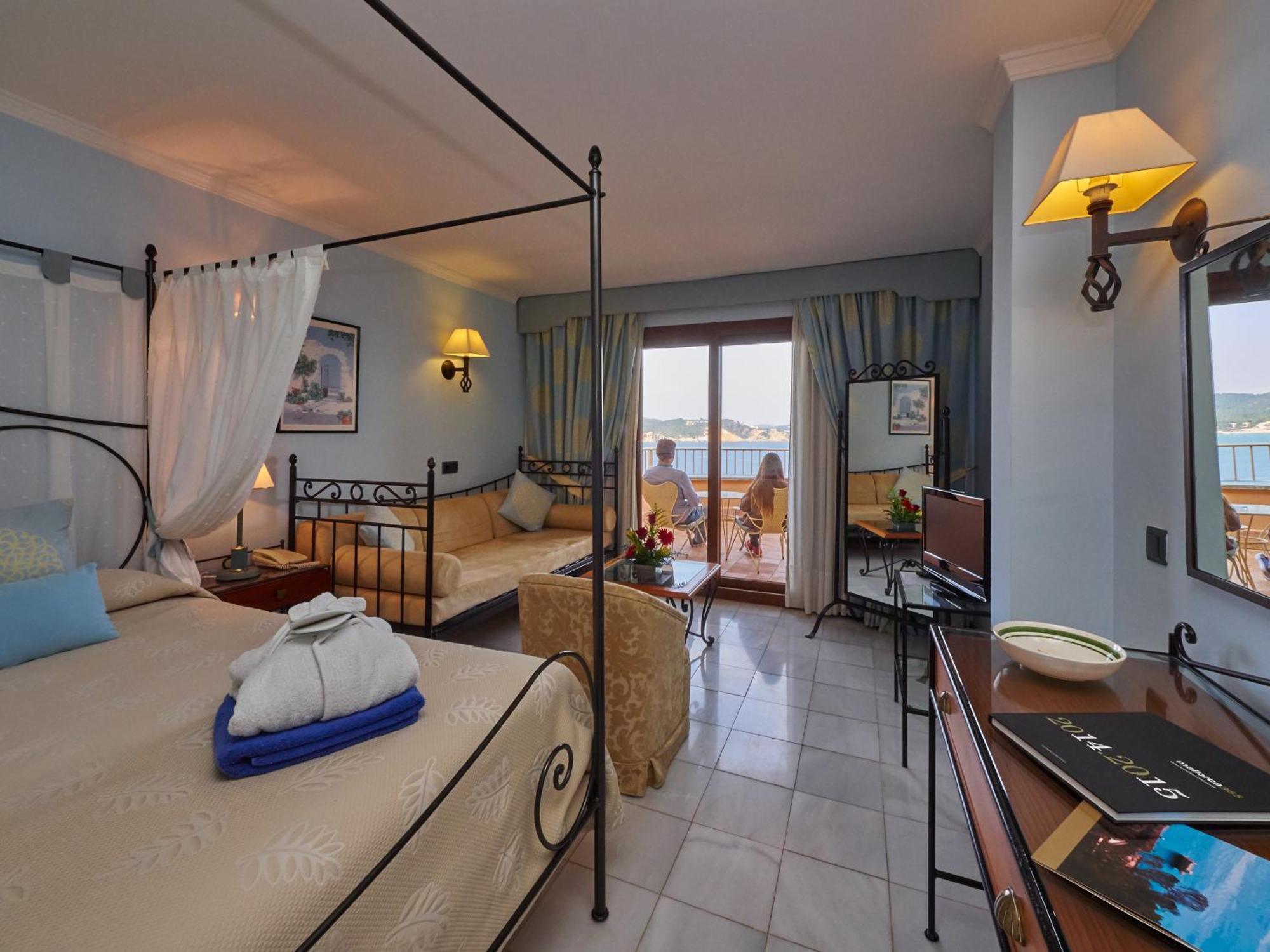 Petit Cala Fornells 5*