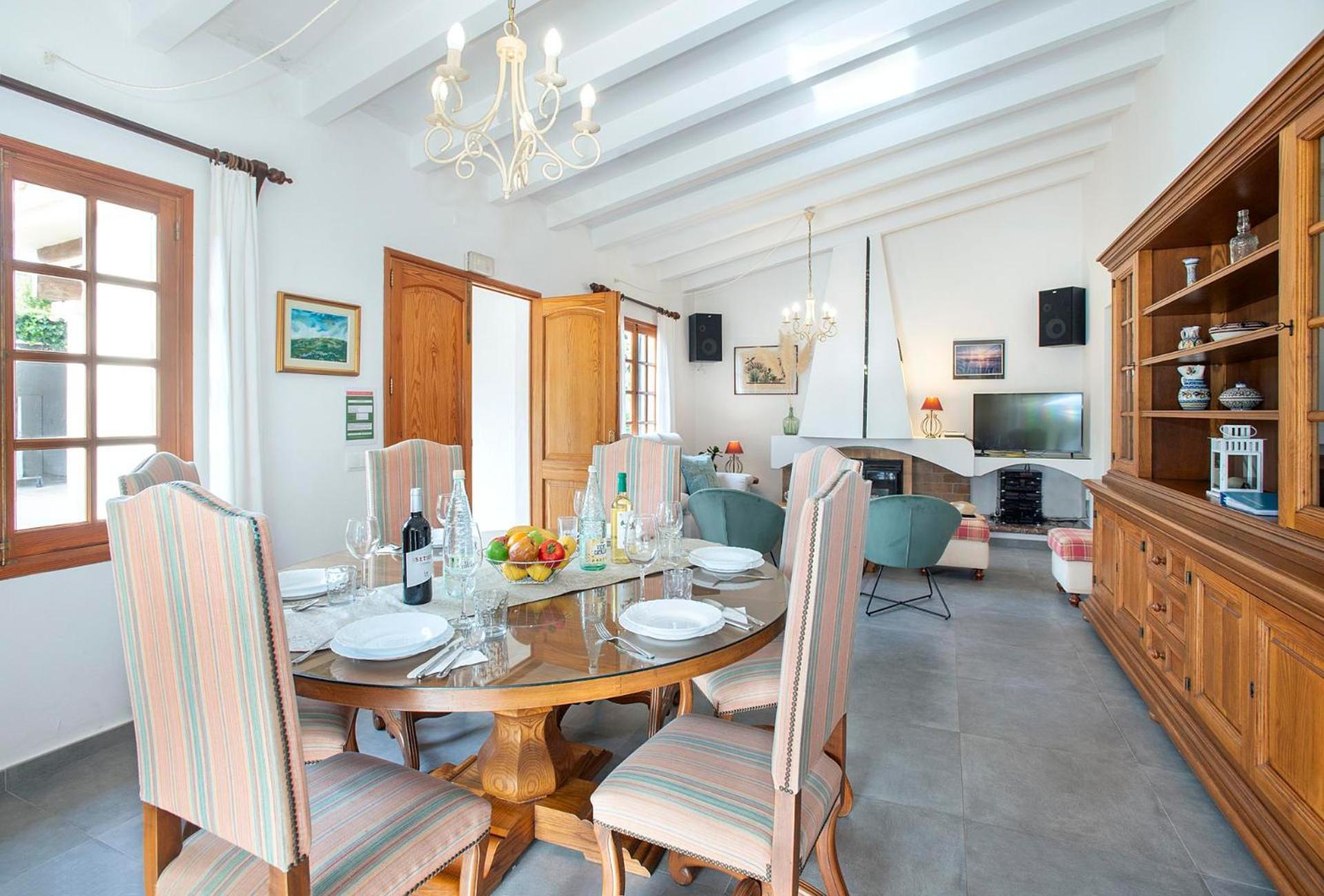 Villa Menonge By Vintage Travel Pollensa