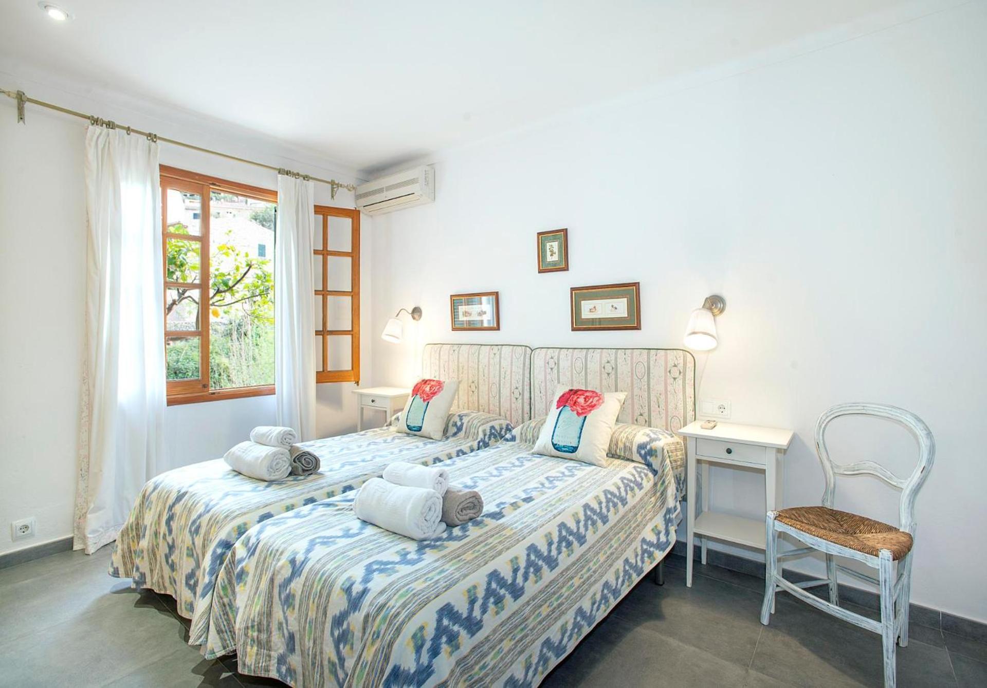 Villa Menonge By Vintage Travel Pollensa