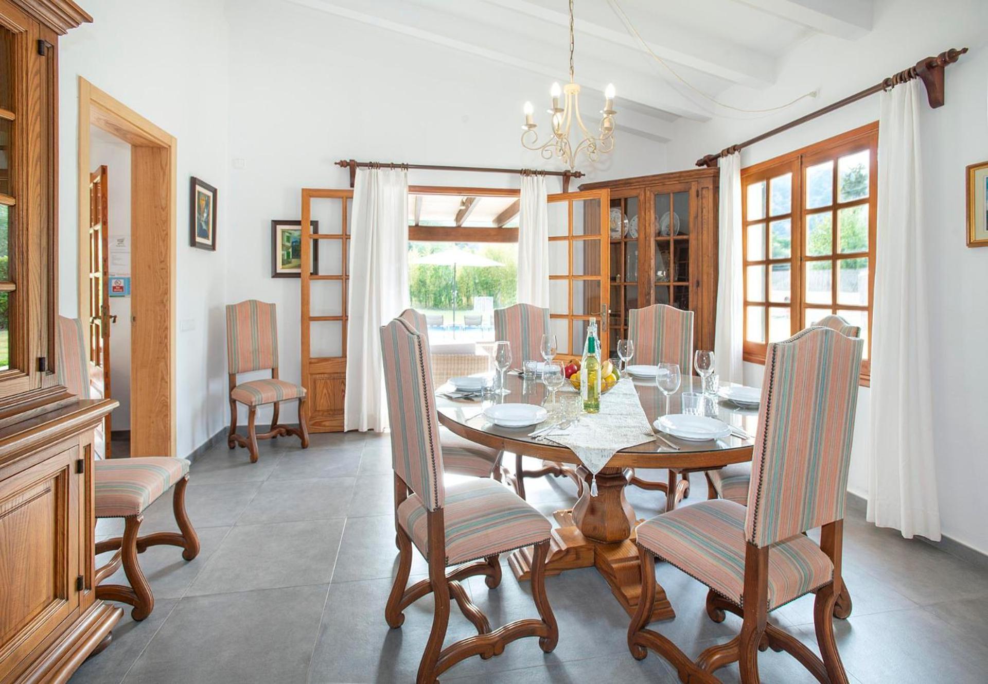 Menonge By Vintage Travel * Pollensa