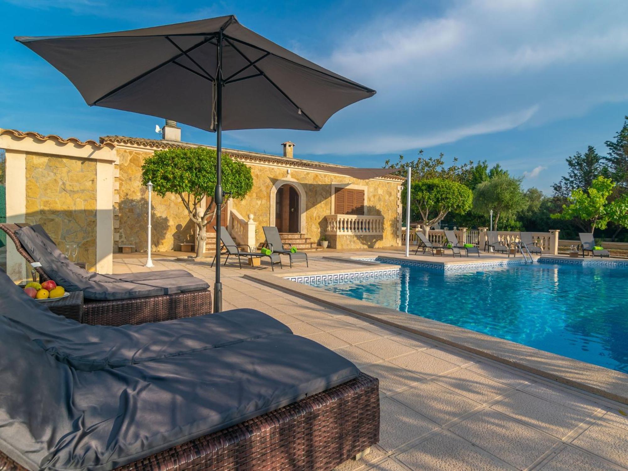 Arhu - With Private Pool In *