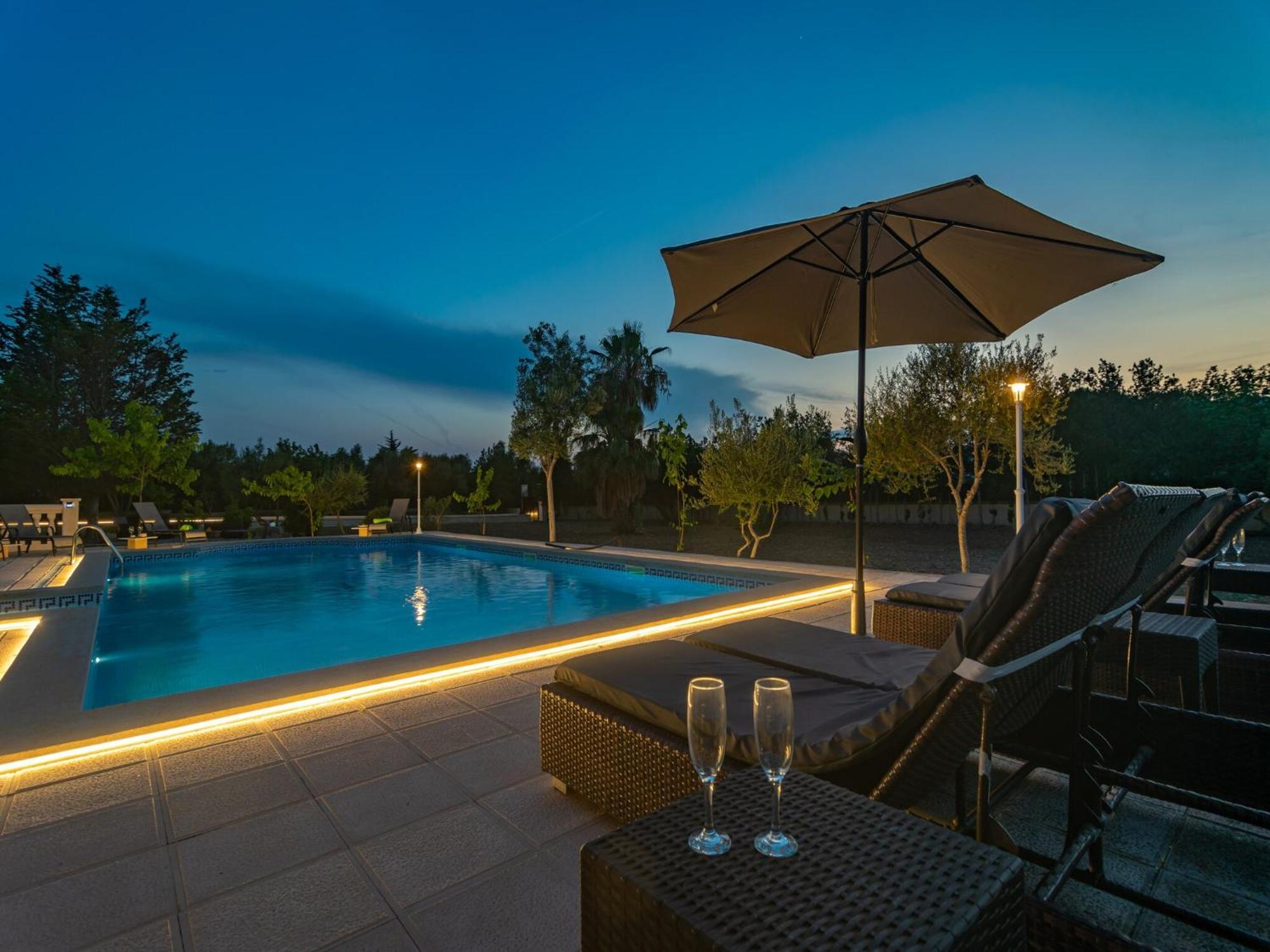 Arhu - With Private Pool In Villa