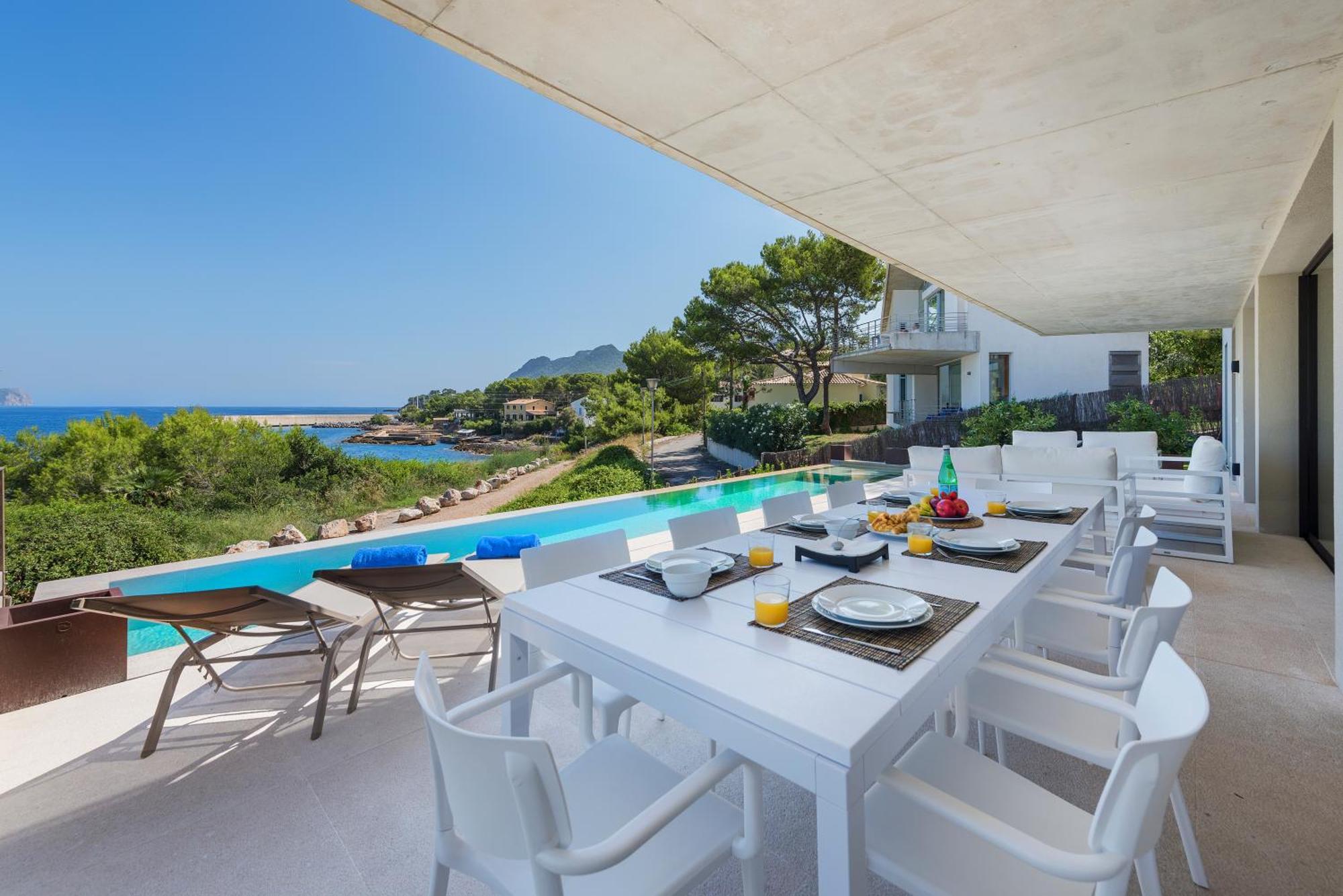 Villa Seablue Alcudia - By Emerald Cielo de Bonaire
