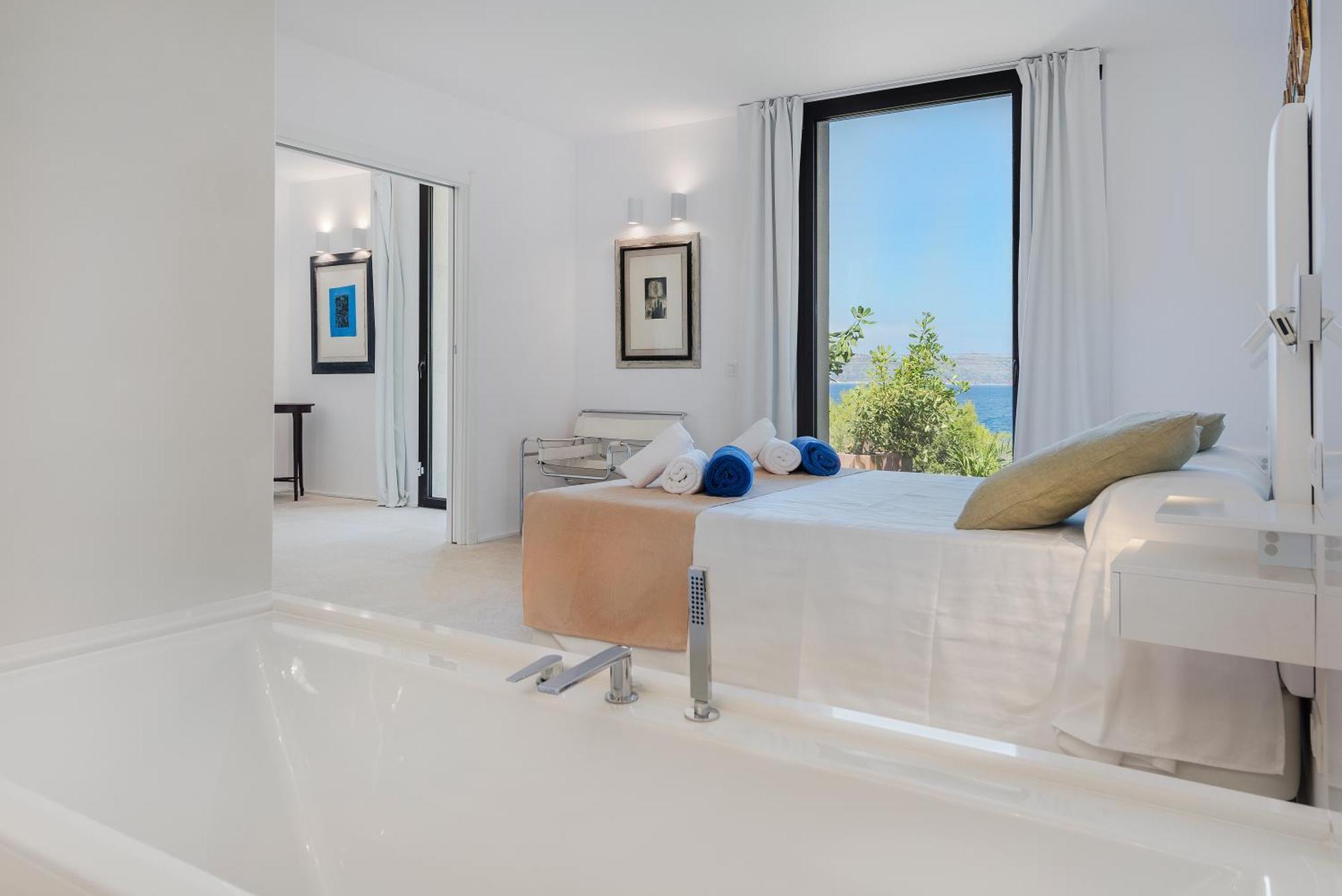 Villa Seablue Alcudia - By Emerald Cielo de Bonaire