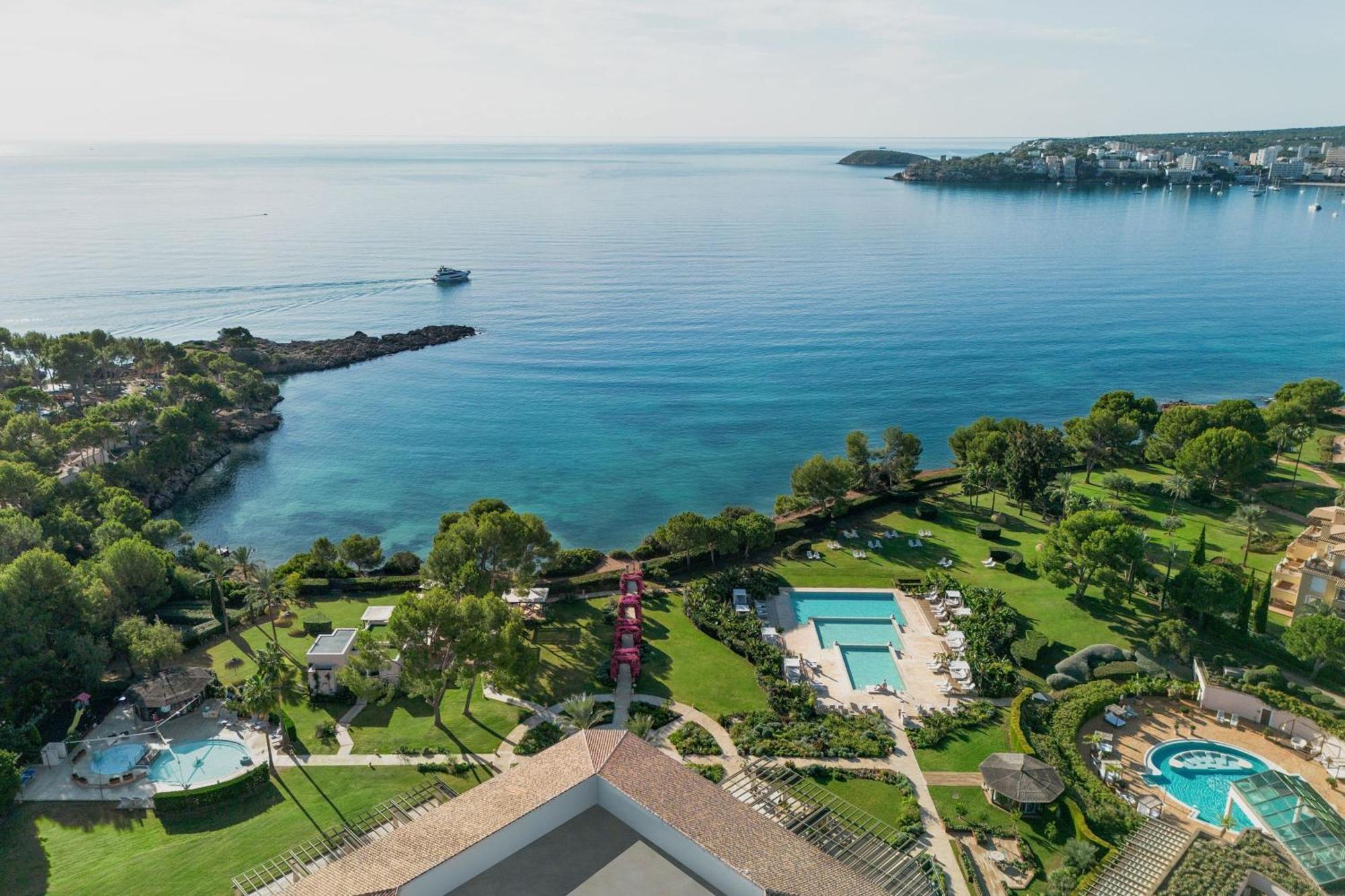 Resort The St. Regis Mardavall Mallorca