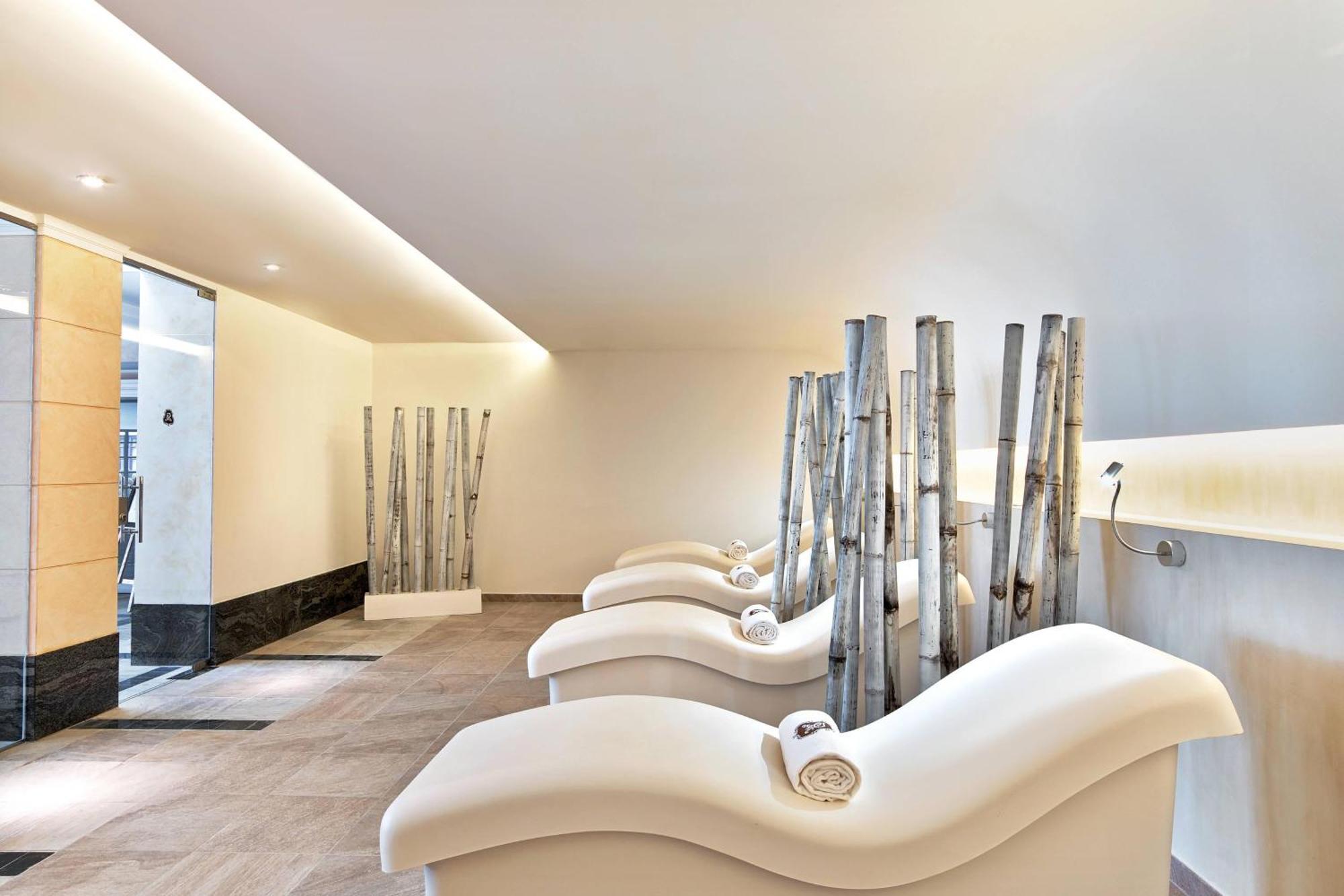 The St. Regis Mardavall Mallorca 5* Palmanova