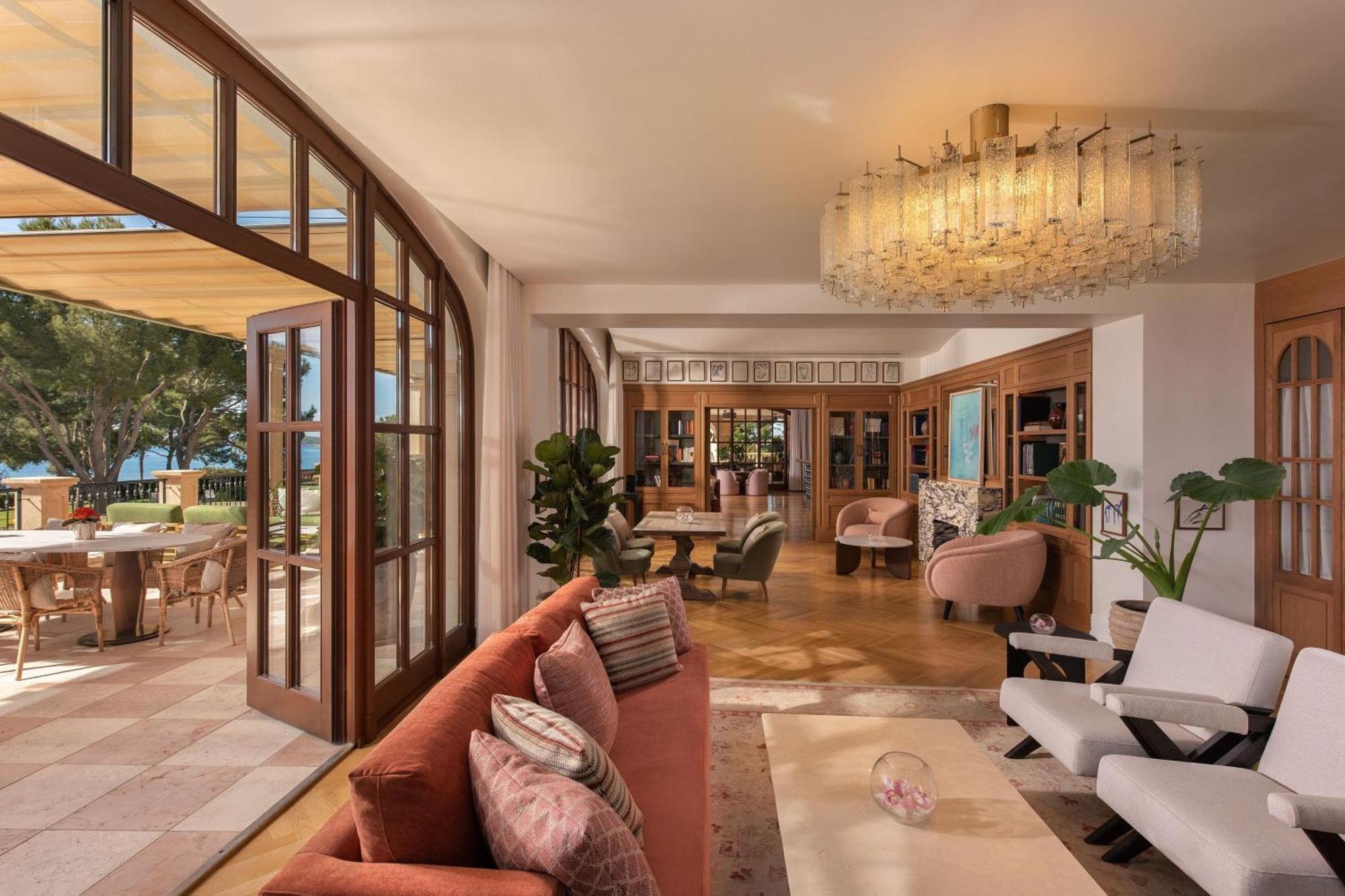 The St. Regis Mardavall Mallorca Resort 5*