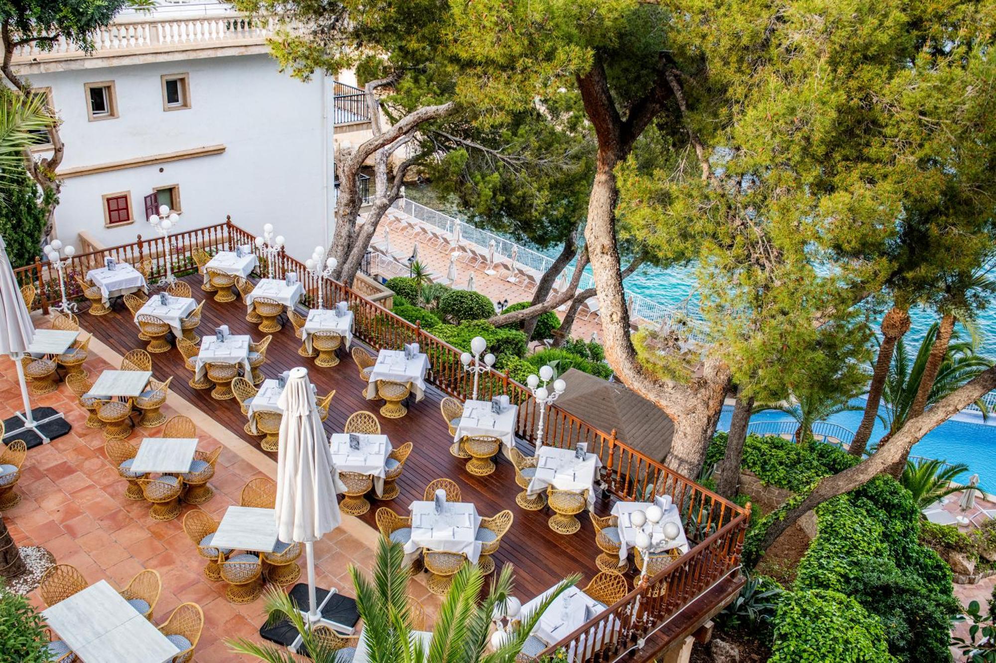 Hotel Roc & 4*