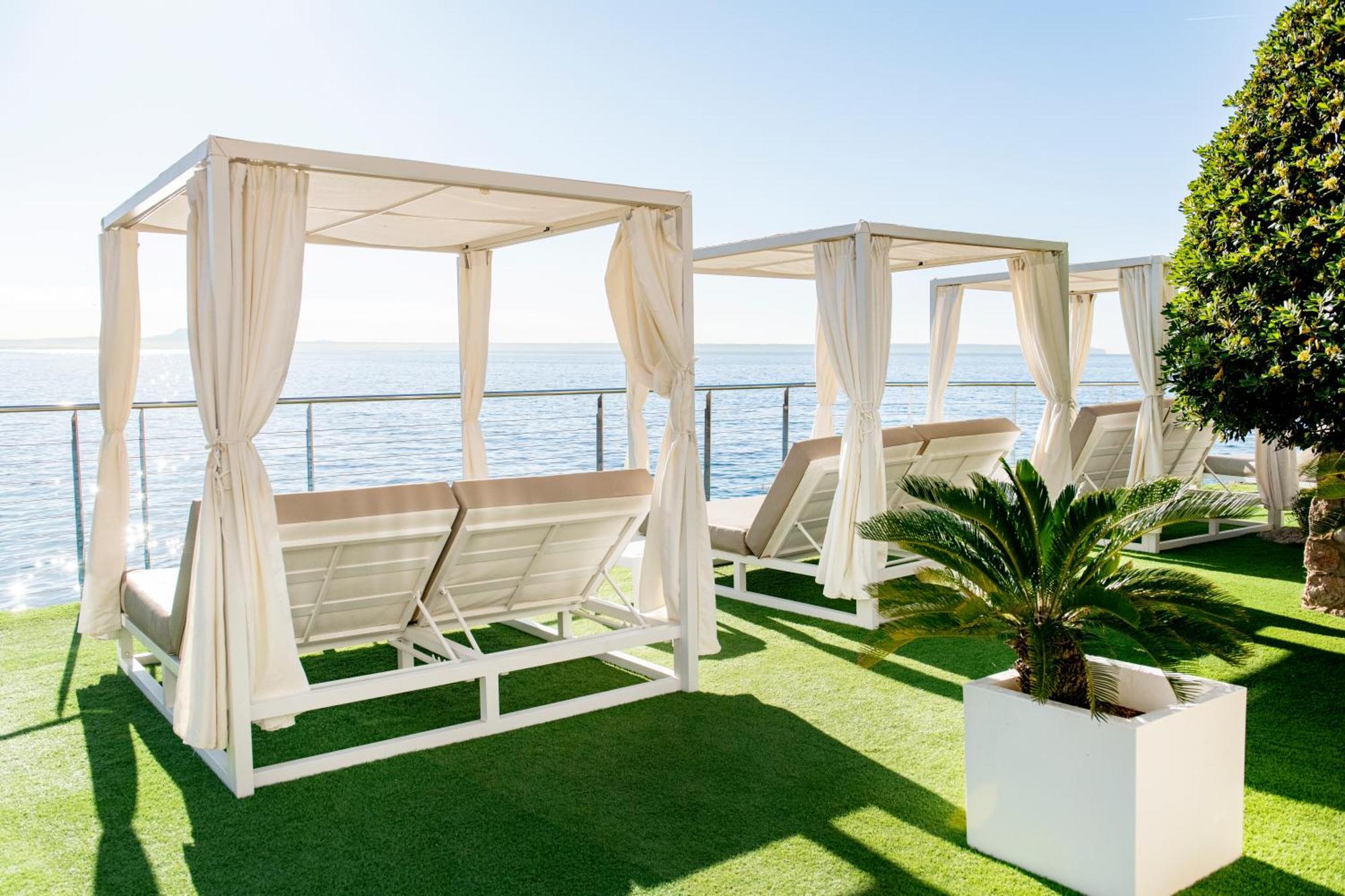 Hotel Roc & 4*
