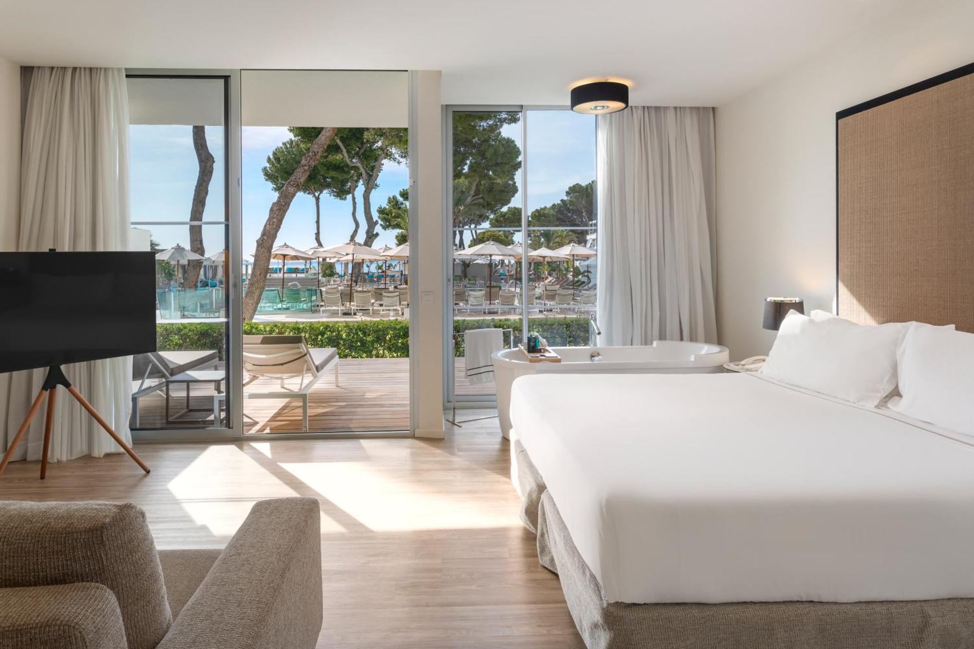 Hotel Meliá South 4*