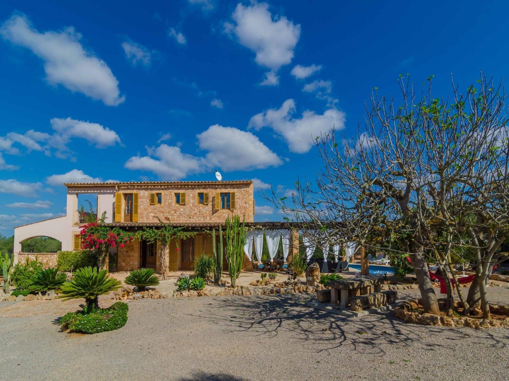 Villa With Private Pool In Campos