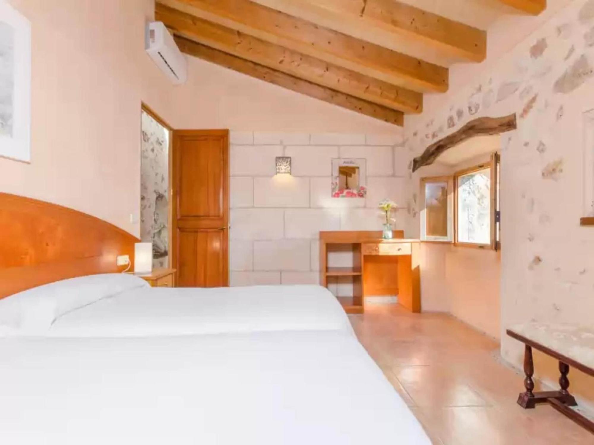 Gelat - With Private Pool In * Costitx (Mallorca)