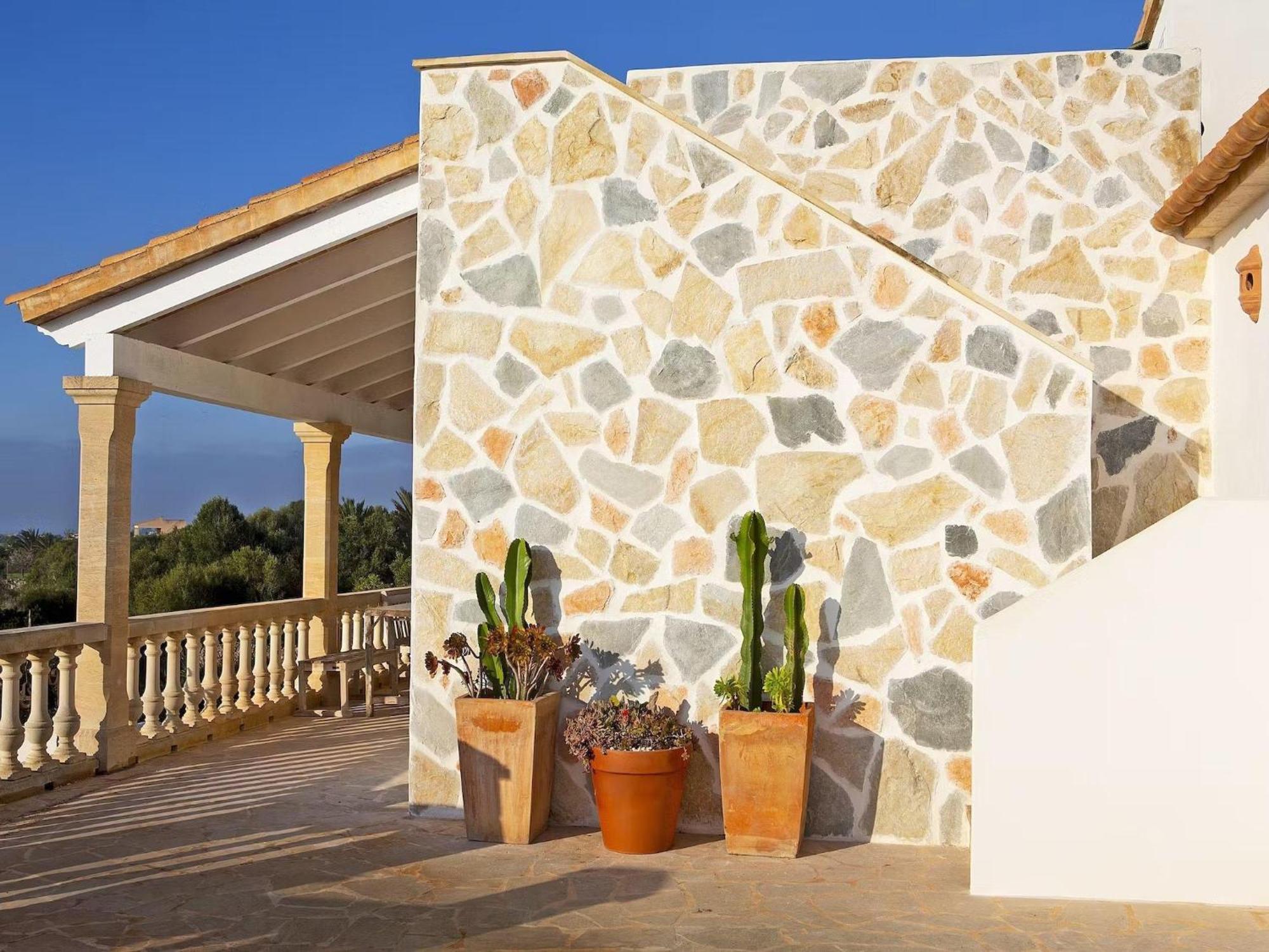 Villa Tranquil With Private Pool