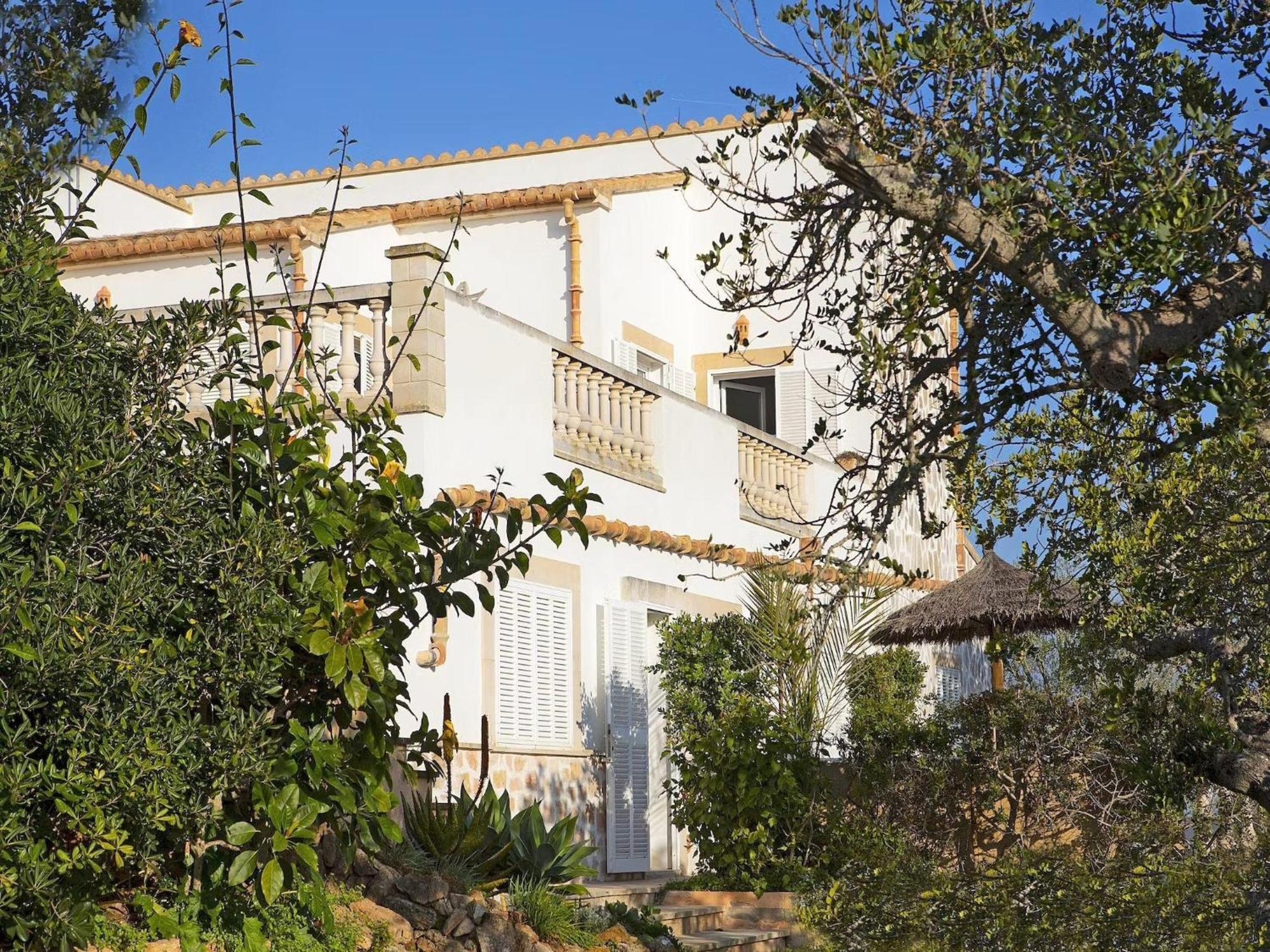 Villa Tranquil With Private Pool