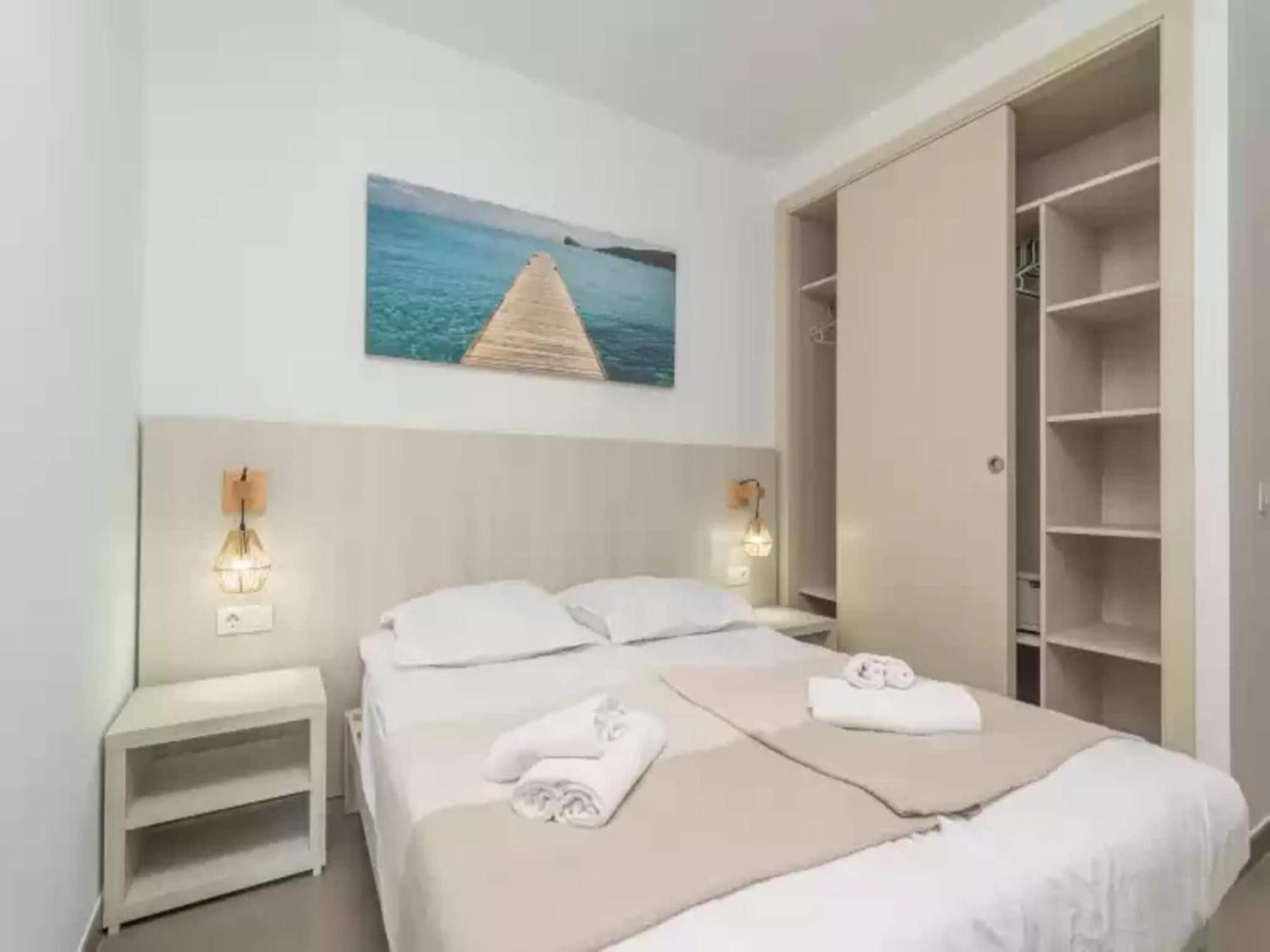 Villa Blanca With Private Pool *