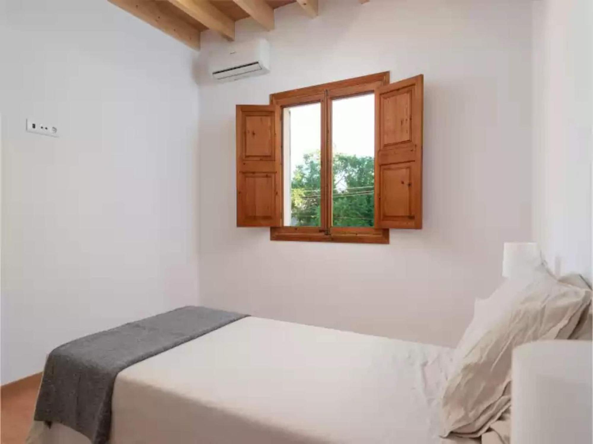 Serral With Private Pool In Villa