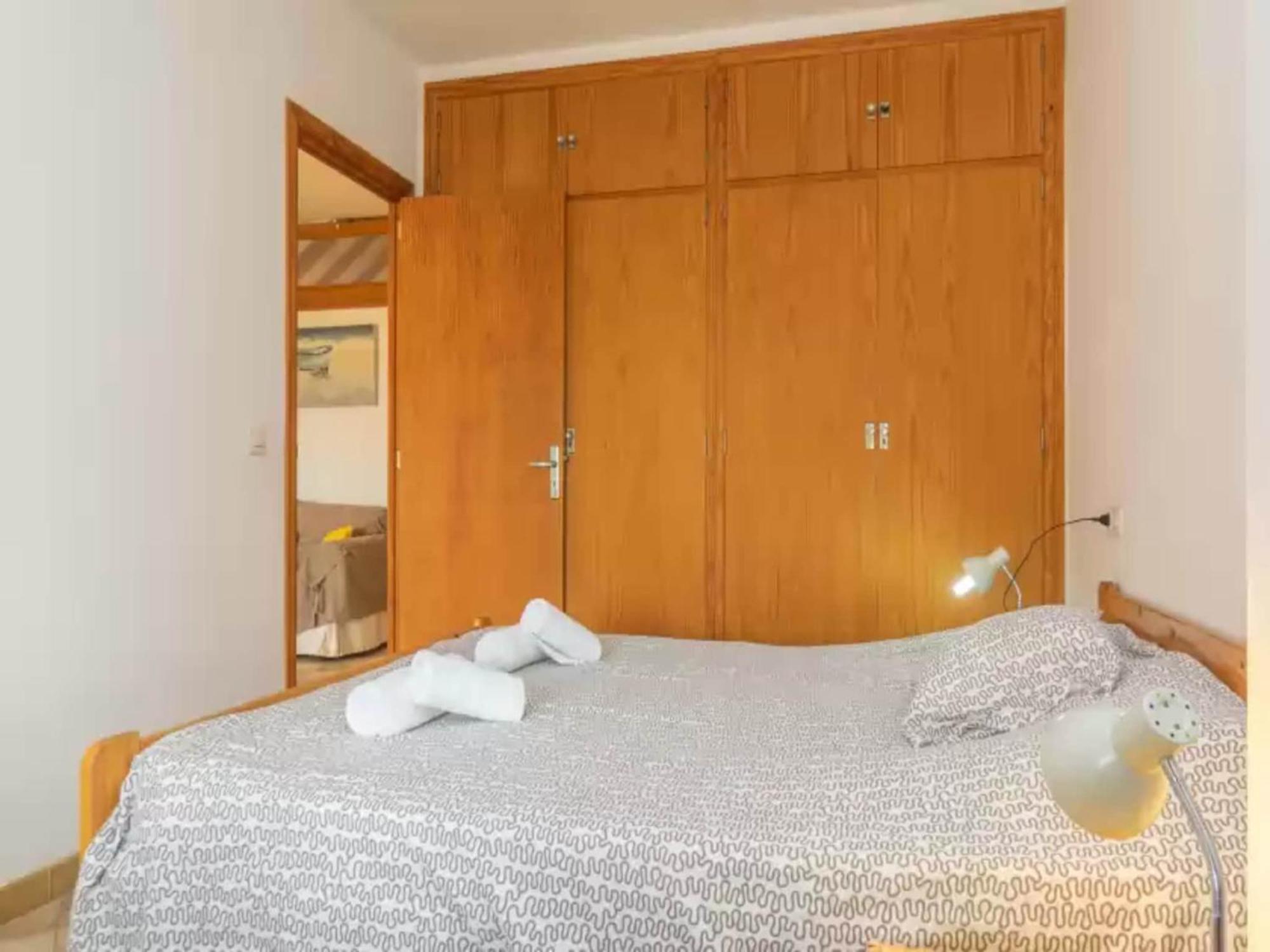 Chalet Habitatge Escorball - House In *