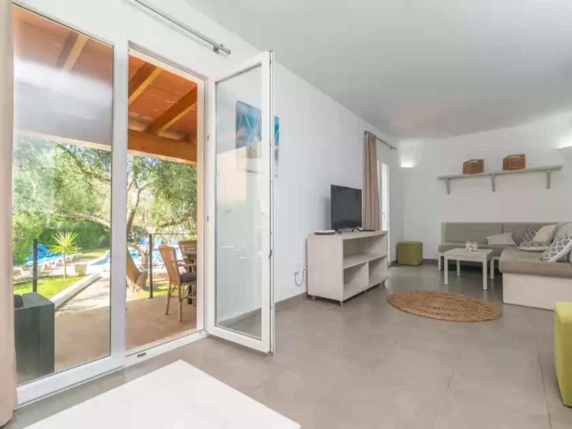 Blanca With Private Pool Villa