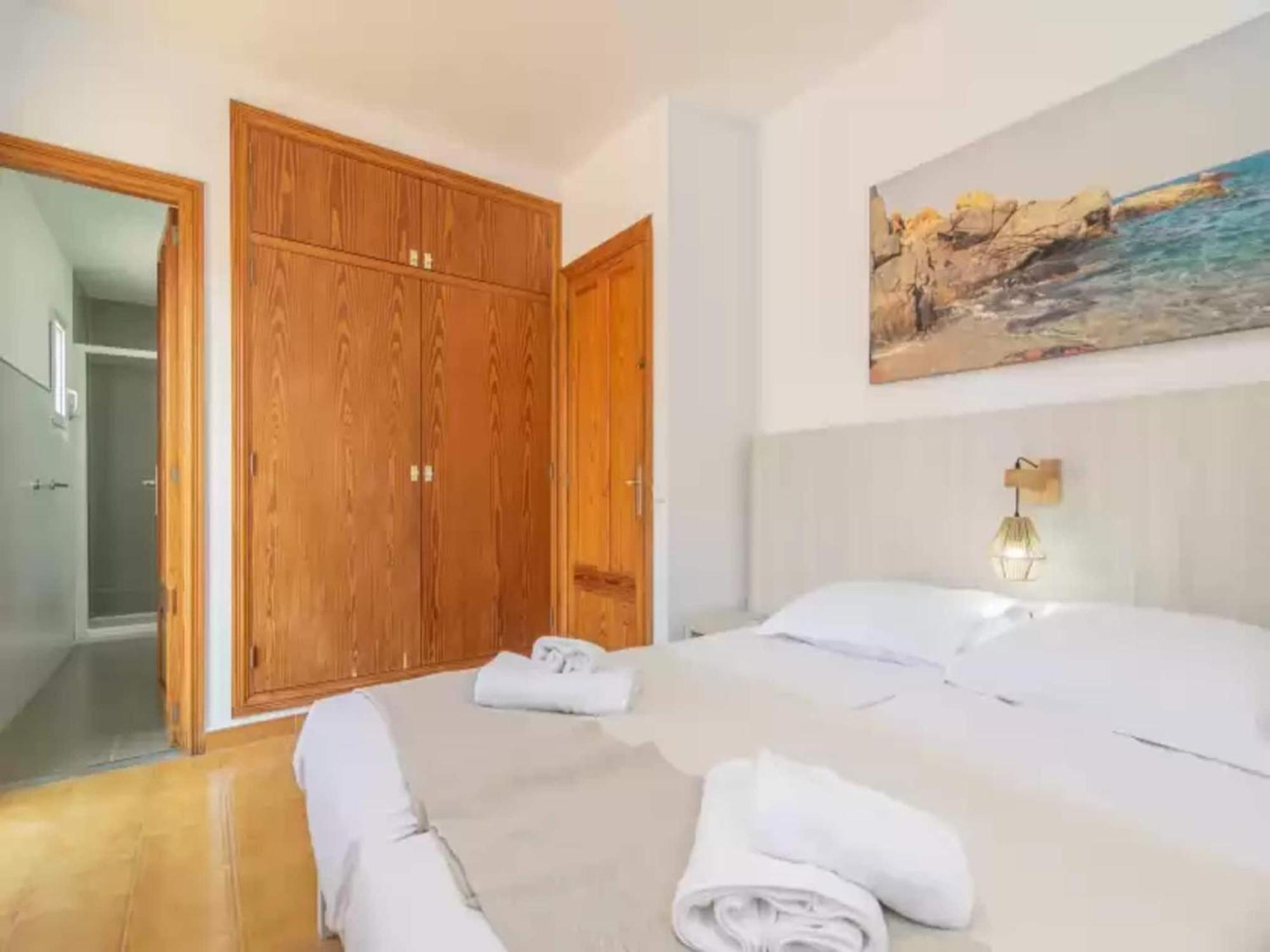 Villa Blanca With Private Pool